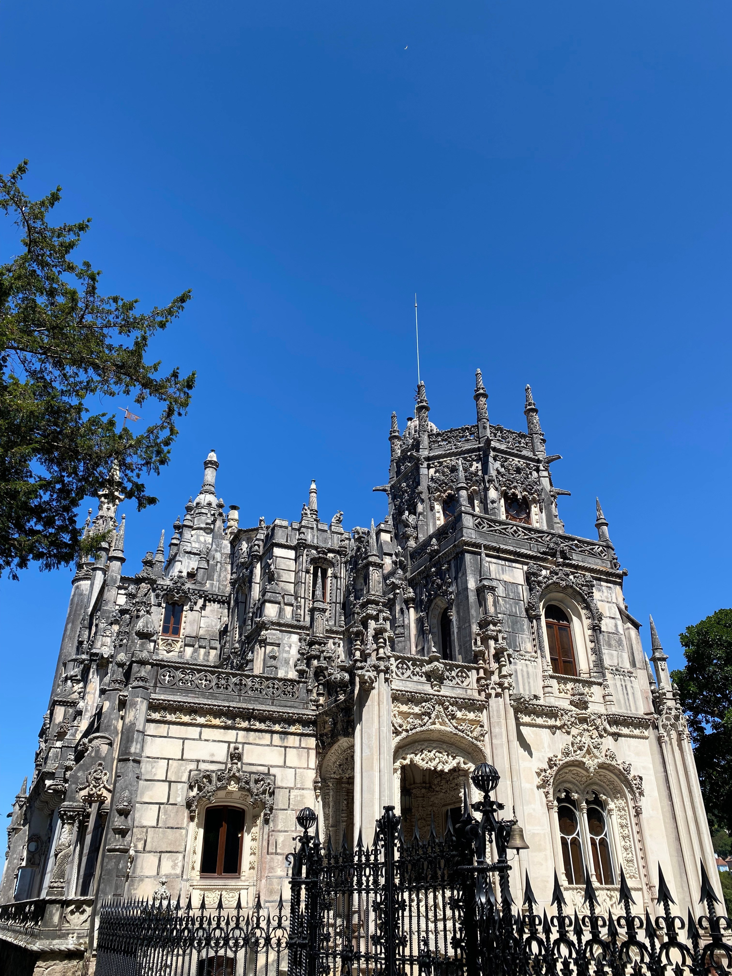 Jógový pobyt v Portugalsku 2024. Mateřství. Nevýchova. Život v souladu s přírodou. Jóga