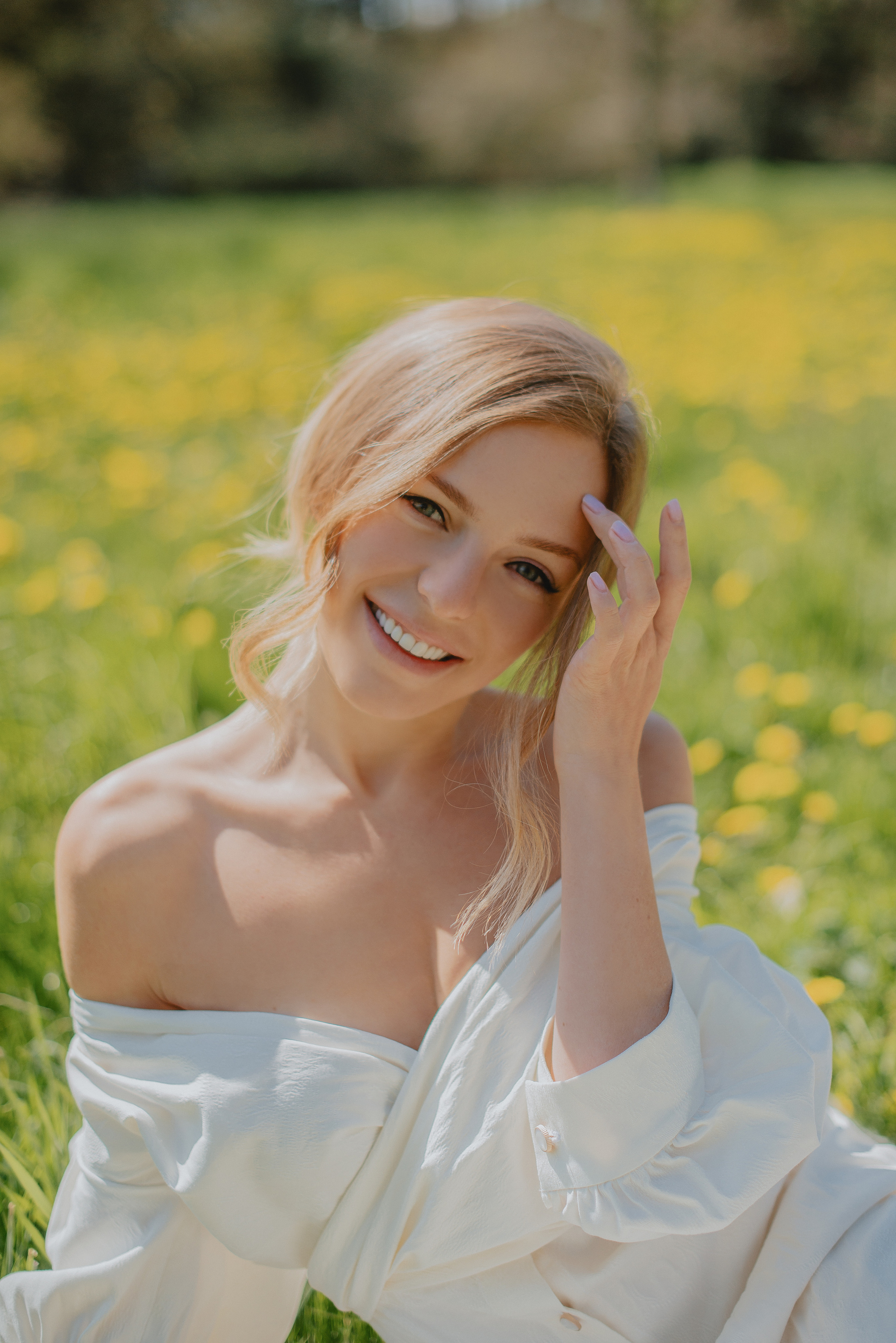 Venkovní portrétní focení v Průhonickém parku v Praze. Profesionální fotografka v Praze Anastasia Haritonova