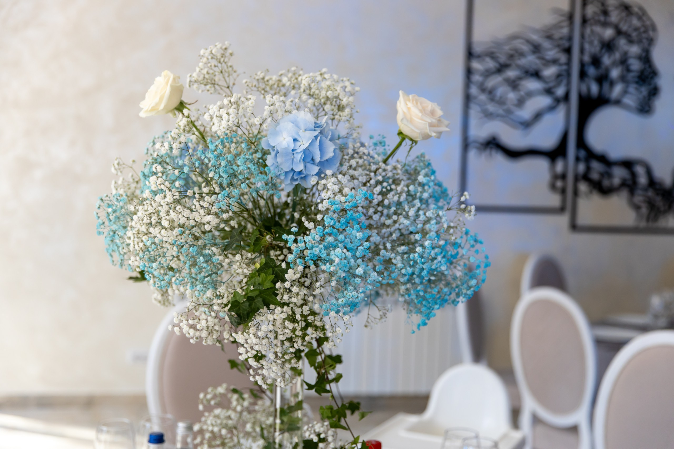 fotograf botez , fotografie botez Botoșani, fotograf Alin Chirilă, amintiri botez, fotografii botez, botez Miruna Parascheva, fotograf copii, fotografie botez în Botoșani-alt="botez , fotografie botez Alin Chirilă, amintiri botez, fotografii emoționante botez Botoșani"-- fotografii-botez-bebelus- amintiri-botez-micuț- moment-sfânt-crestinare- fotografie-emotionanta-botez- detalii-botez-bebelusi- parinti-fericiti-la-botez- fotograf-botez-profesionist- botez-in-biserica-ortodoxa- micuț-botezat-cu-emoție- zâmbete-și-lacrimi-la-botez- bebeluș-la-cristelniță- decor-botez-colorat- botez-cu-dragoste-și-credință- emotie-pura-la-botez- fotograf-botez-botosani- botez-iasi-suceava-fotograf- amintiri-nepretuite-botez-- Preotul ținându-l pe micuțul Mathias Gabriel la botez, în biserica Înălțarea Domnului, Copălău - Detalii de la botezul lui Mathias – lumânare, trusou și icoană - Familia lui Mathias Gabriel alături de micuț, în ziua botezului - Portret emoționant cu mama și bebelușul în brațe, în biserică,fotograf profesionist evenimente Botoșani, Iași, Suceava, Fălticeni, Bacău, Pașcani, Roman - AlinoFotoStudio by Alin Chirilă - servicii foto nuntă, botez, cununie, ședințe foto creative, albume personalizate, fotografii emoționante și calitative pentru cele mai importante momente din viață,fotograf nuntă Botoșani Alin Chirilă, ședință foto botez Iași - AlinoFotoStudio, servicii fotograf profesionist evenimente Suceava, fotograf cununie civilă Fălticeni - Alin Chirilă, album foto nuntă personalizat Bacău.“Bebeluș botezat în biserică, ținut în brațe de nași” • “Detaliu cu lumânarea de botez decorată cu flori albe” • “Părinți emoționați alături de copilul lor la ceremonia de botez” • “Masa festivă de botez cu decor tematic și tort personalizat” • “Momentul în care preotul toarnă apă sfințită pe fruntea bebelușului” “Bebeluș în rochie albă de botez, zâmbind în brațele mamei” • “Detaliu cu cruciulița de botez așezată pe o pernă de satin” • “Părinți și nași aprinzând lumânările în timpul ceremoniei de botez” • “Tort de botez decorat cu figurine tematice și numele copilului” • “Copil botezat dormind liniștit în pătuțul decorat festiv” • “Momentul în care preotul binecuvântează copilul în fața altarului” • “Invitați adunându-se în jurul mesei festive la petrecerea de botez” • “Bebeluș ținând în mână o jucărie personalizată primită la botez” • “Familie fericită pozând împreună după ceremonia de botez” • “Decor tematic cu baloane și flori la locația petrecerii de botez” fotograf Botoșani fotograf evenimente fotograf botez Alin Chirila fotograf alinofotostudio.fotograf botez Amelis Maria, fotografie botez Botoșani, fotograf Alin Chirilă, amintiri botez, fotografii botez, botez Amelis Maria, fotograf copii, fotografie botez în Botoșani,