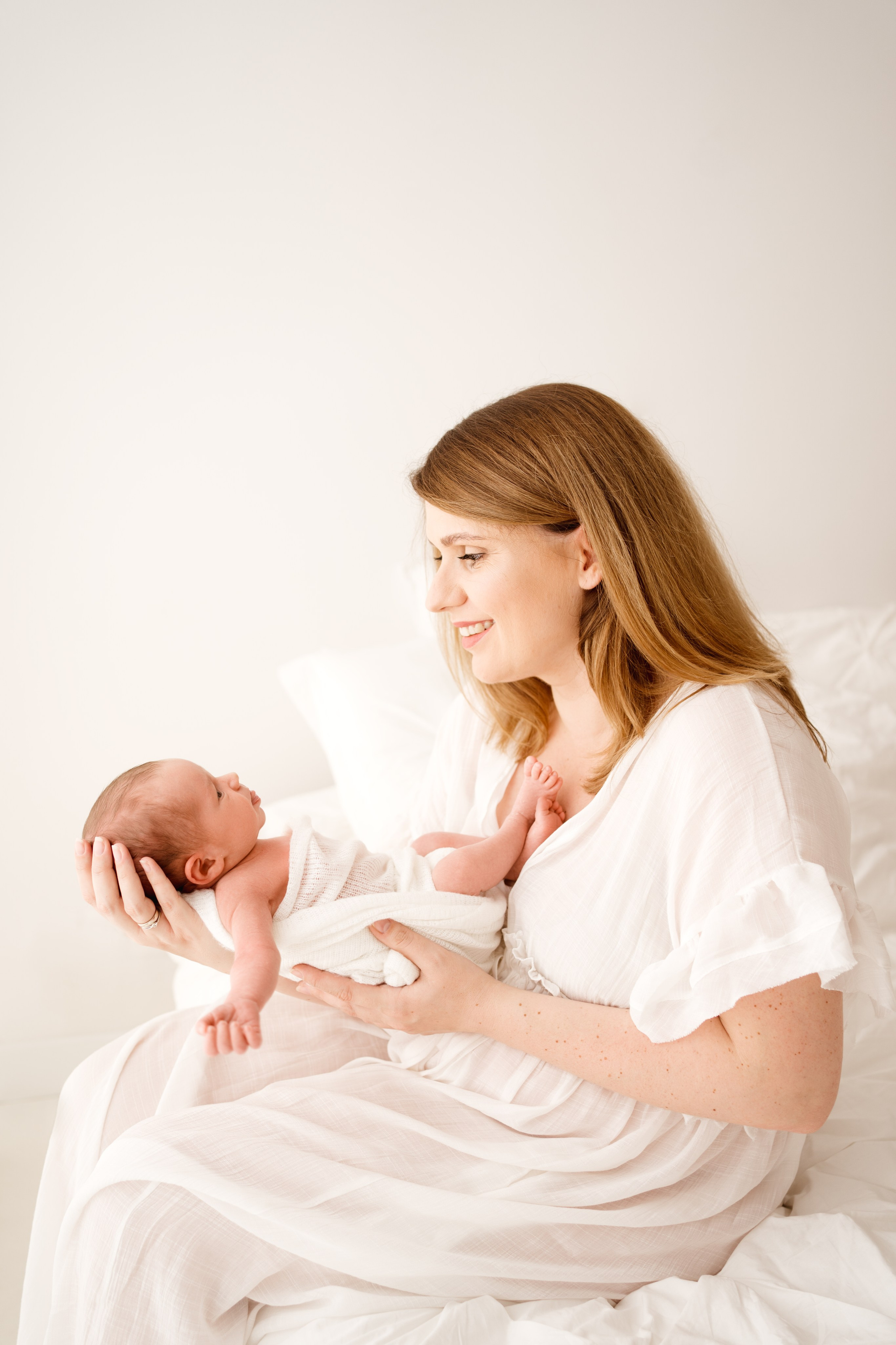 Sesja noworodkowa w świątecznym wydaniu. Fotograf Łódź - sesja ciążowa, noworodkowa, dziecięca. Studio w Łodzi