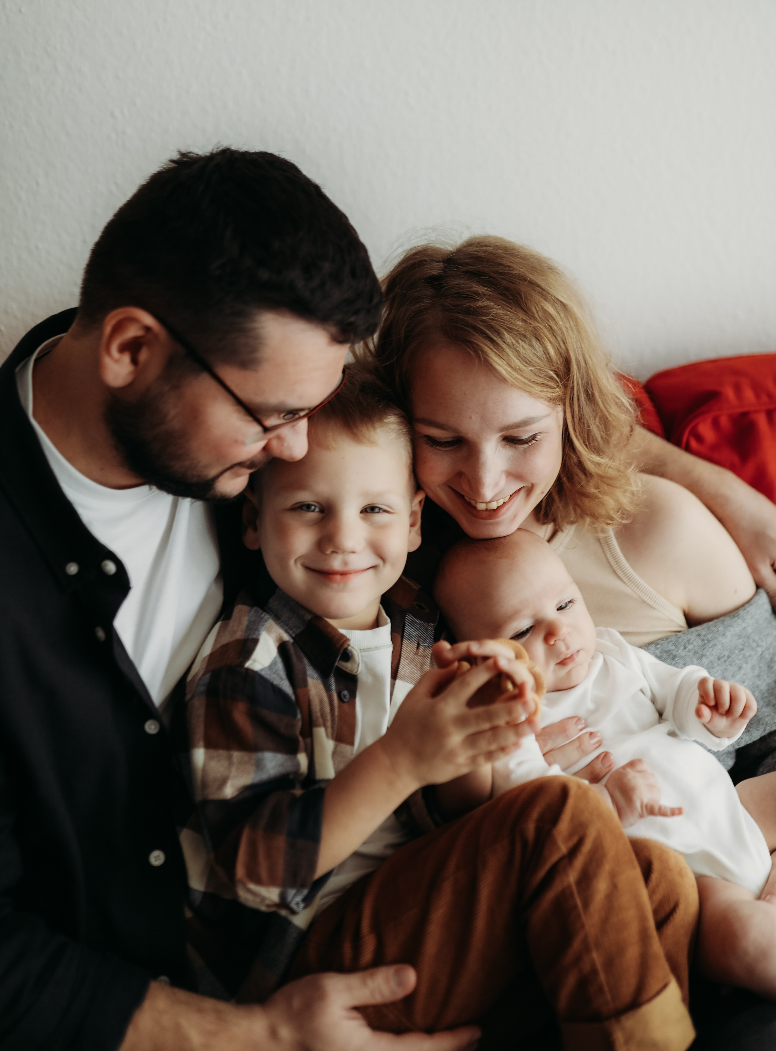 Newborn Fotoshooting ohne Stress?f. Hochzeitsfotograf und Familienfotograf in Neustadt an der Weinstraße, Haßloch, Ludwigshafen, Speyer und Landau - Ekaterina Seoud