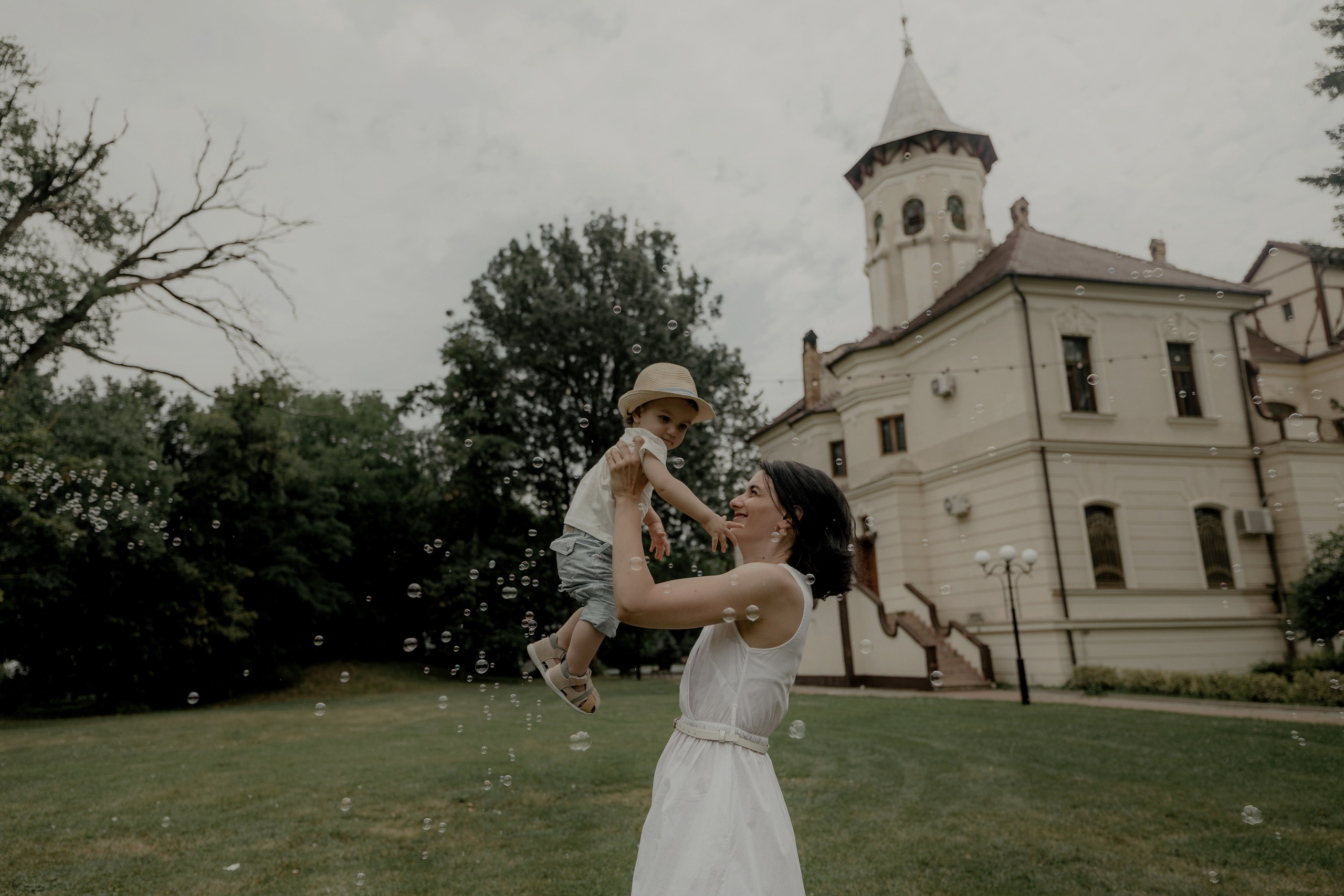 Armin — Micul explorator împlinește 1 an. Emotions Photo Art