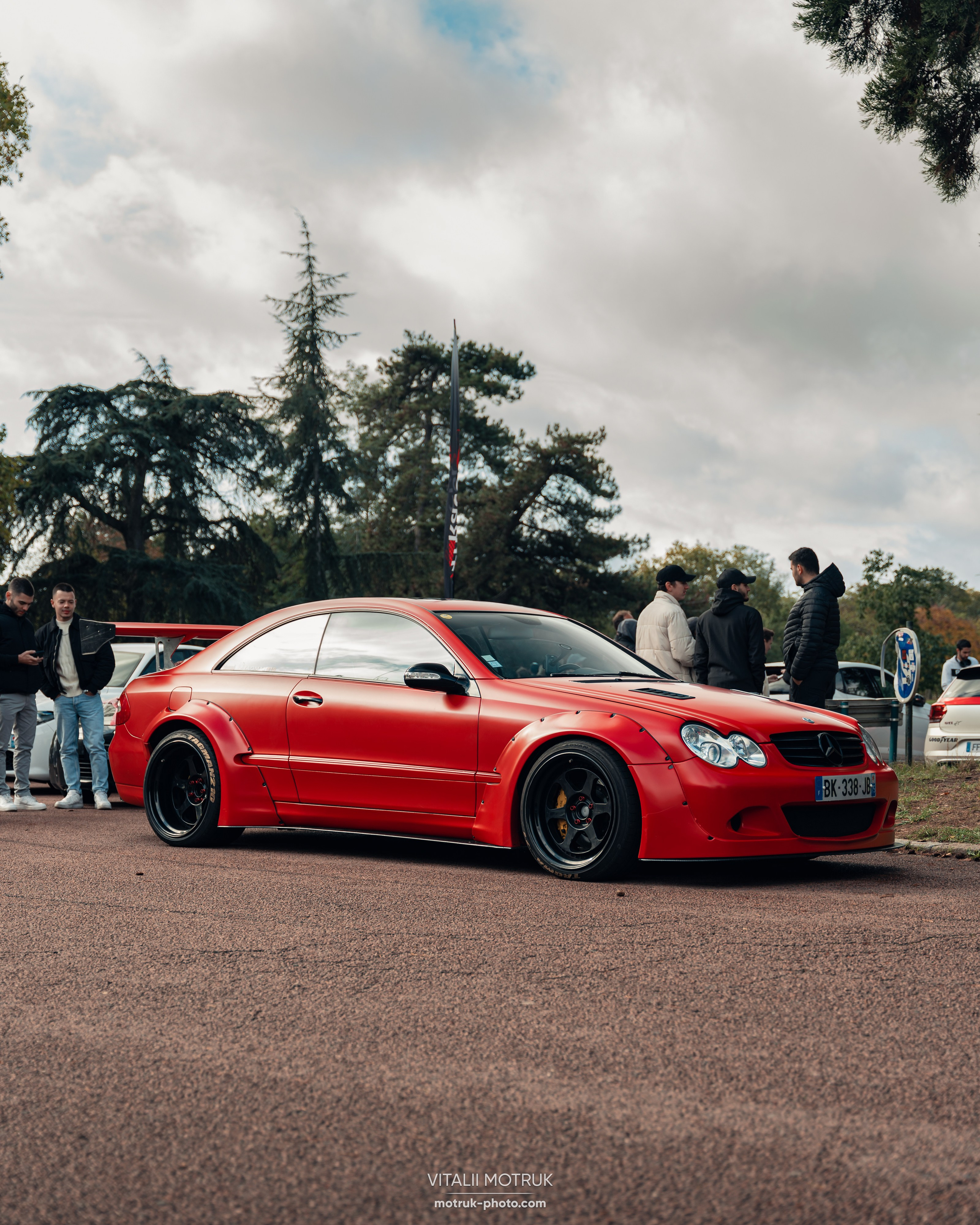Rassemblement a l’Auteuil 22 octobre. Photographe de voitures à Paris — Vitalii Motruk