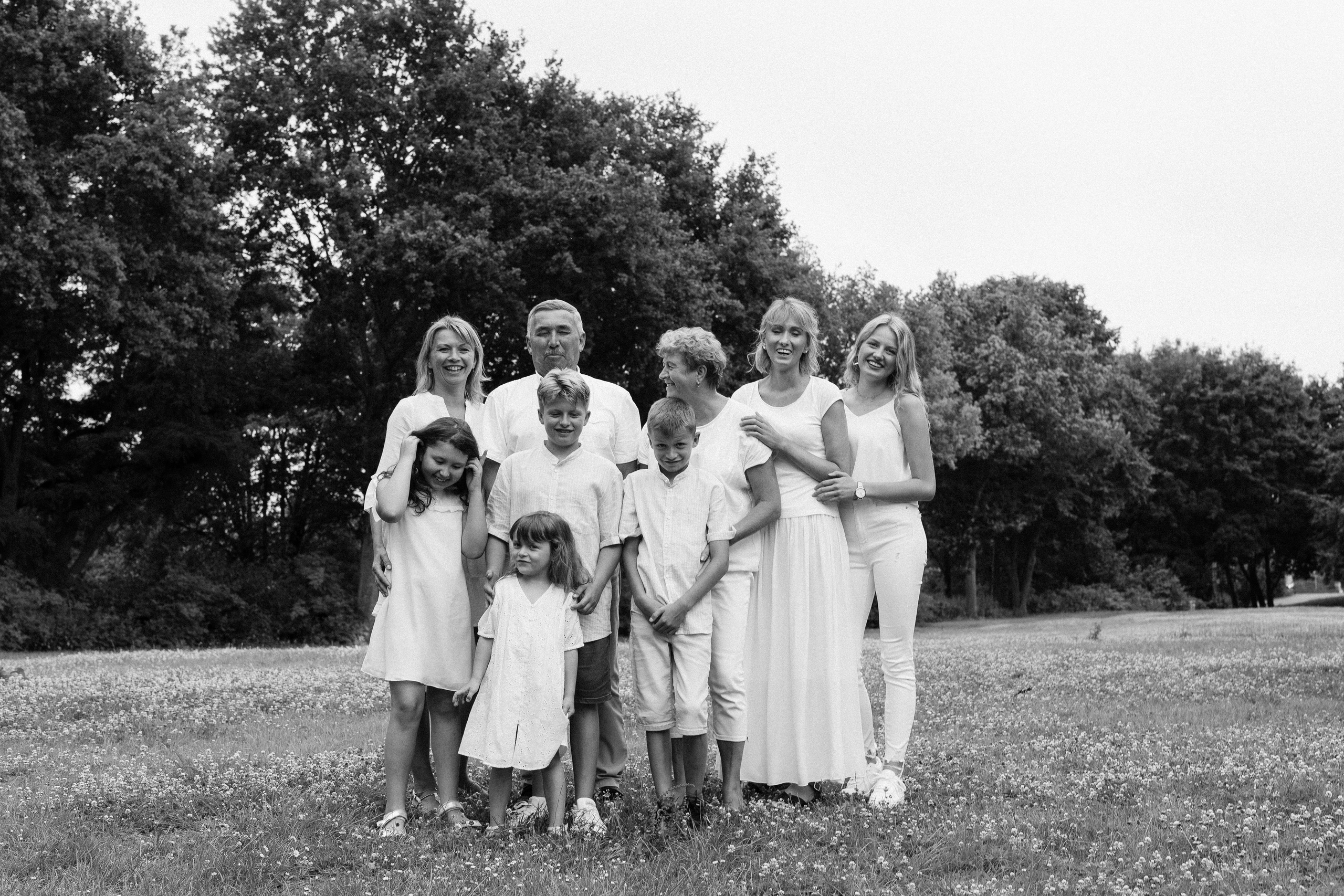 FAMILIENSHOOTING 3 GENERATIONEN MITEINANDER. Familien & Hochzeitfotografin Nadja Holzmann