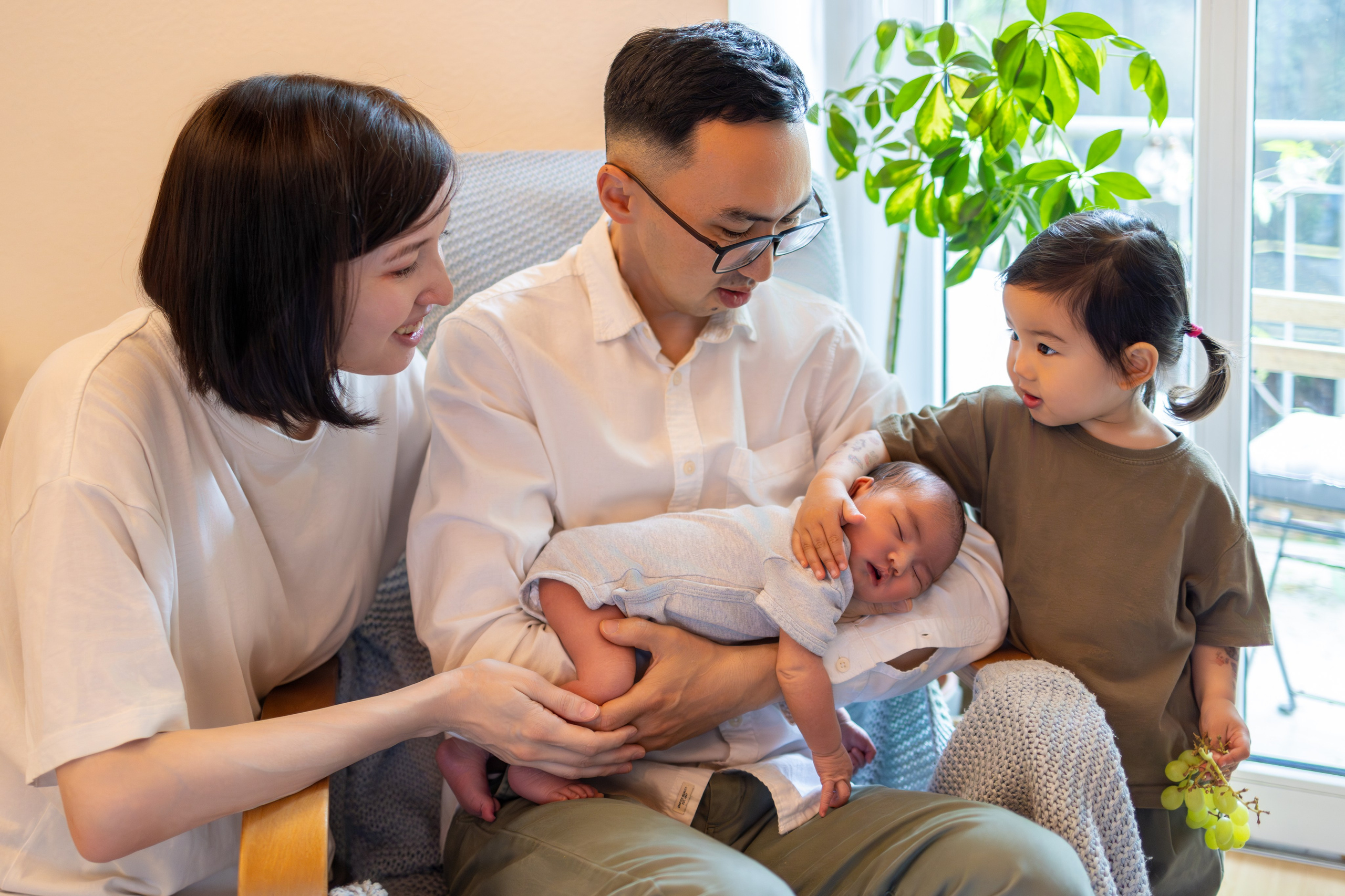 You Don’t Need a Perfect Home for Perfect Photos: A Story From My Newborn Sessions. Family & Maternity Photographer in Dresden Tatiana Mudryak