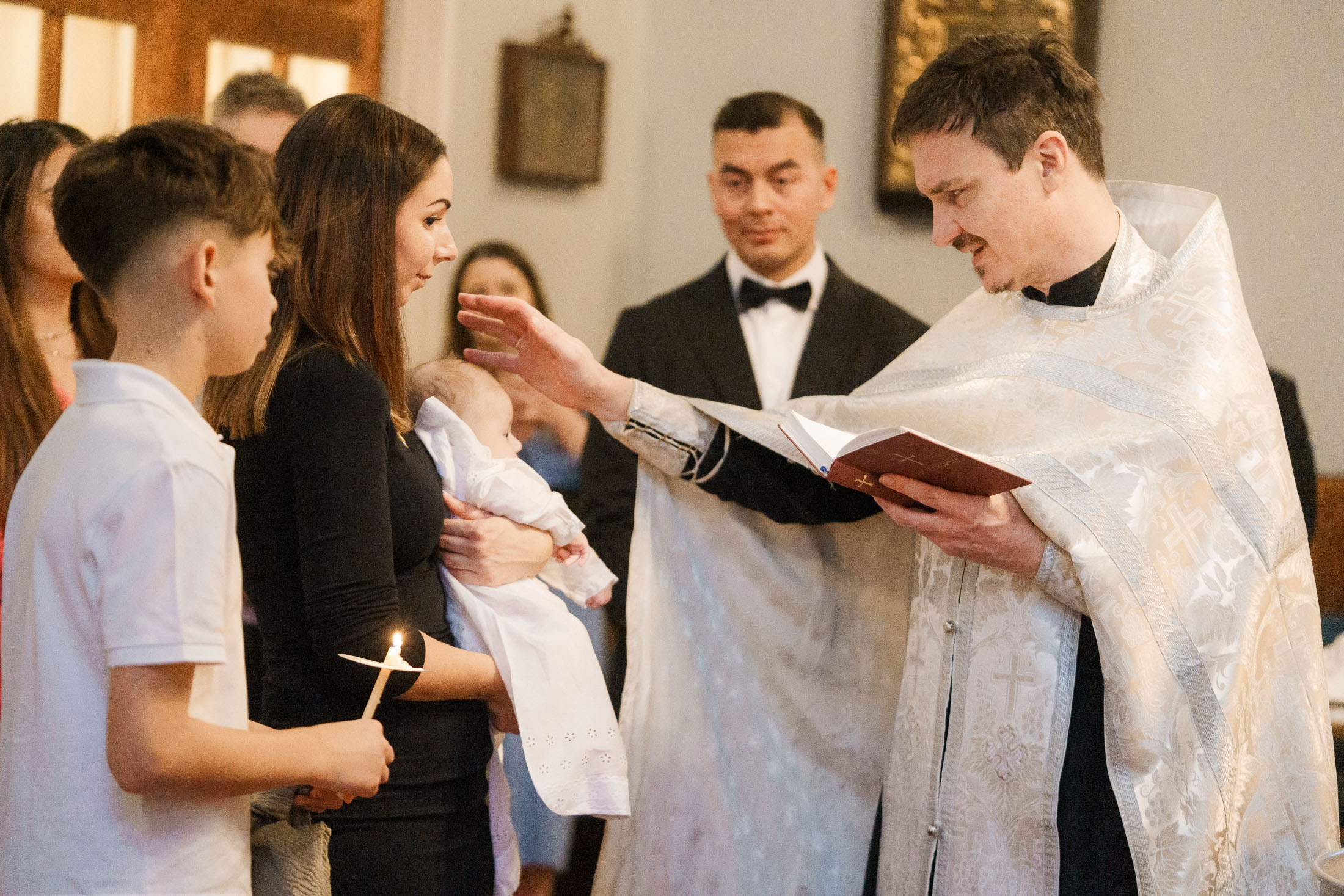 Ristiäiskuvaus Tikkurilan ortodoksisessa kirkossa