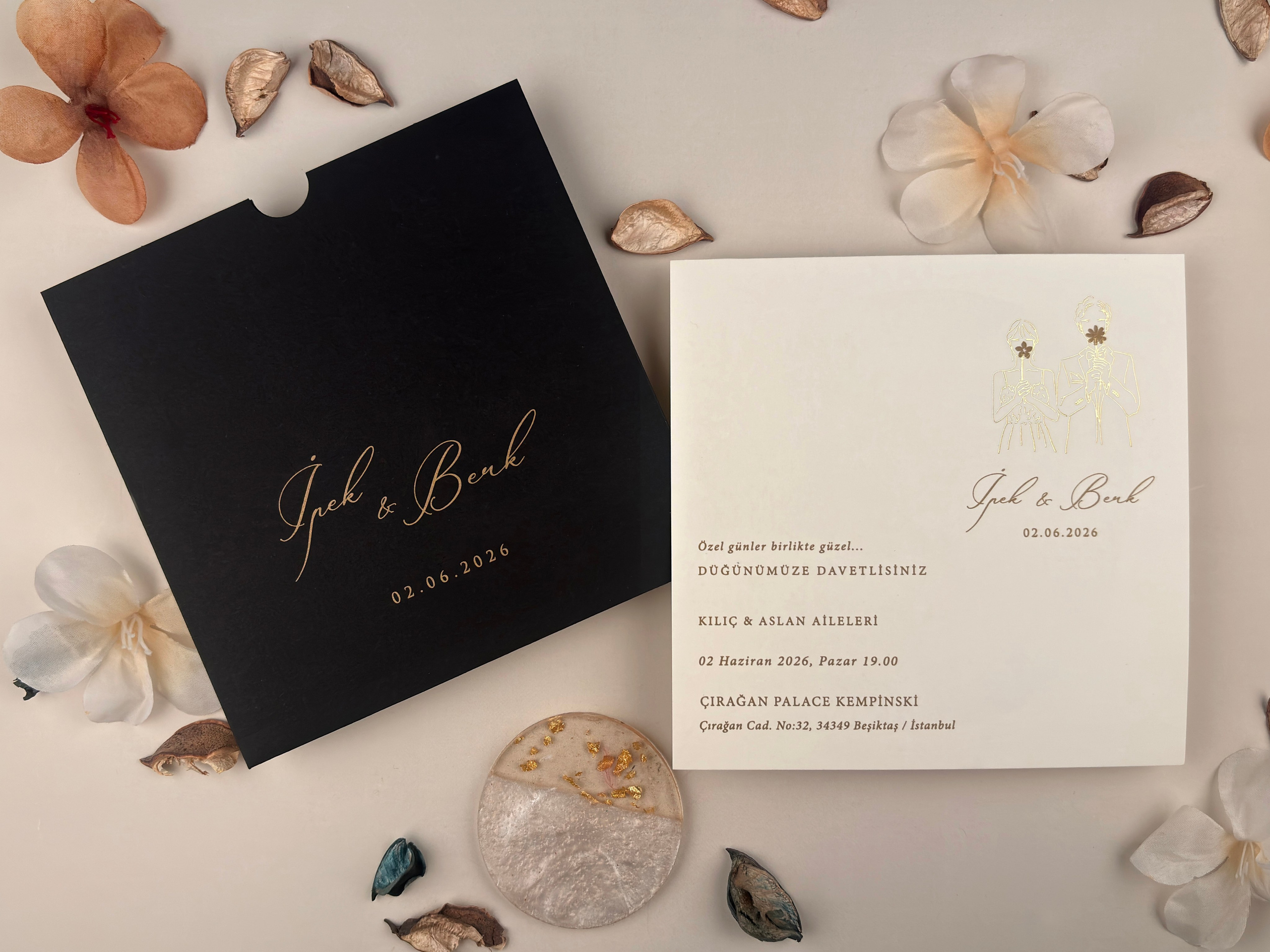 Descoperă eleganța și rafinamentul în fiecare detaliu cu catalogul de invitații Ellite. Fie că organizezi nunți, petreceri private sau evenimente corporate, gama noastră variată de invitații te va impresiona cu designuri luxuriante și finisaje impecabile. Alege dintr-o selecție exclusivă de modele personalizabile pentru a adăuga un strop de distincție evenimentelor tale speciale. Explorează colecția noastră acum și creează invitații memorabile pentru orice ocazie! - invitații nuntă - modele invitații nuntă - invitații nuntă 2025 - invitații de nuntă elegante - invitații de nuntă personalizate - invitații nuntă online - invitații nuntă handmade - catalog invitații nuntă - invitații originale nuntă - invitații de nuntă moderne - invitații nuntă vintage - invitații nuntă rustice - invitații nuntă clasice - design invitații nuntă - invitații de nuntă cu tematică.- invitații nuntă florale - invitații nuntă boho - invitații nuntă aurii - invitații nuntă minimaliste - invitații nuntă cu sigiliu - invitații nuntă cu acuarelă - invitații nuntă cu fotografie - invitații nuntă cu inițiale - invitații nuntă elegante alb-negru - invitații nuntă cu hârtie texturată - invitații nuntă cu decupaj laser - invitații nuntă cu flori uscate. - print invitații nuntă - invitații nuntă personalizate cu numele mirilor - invitații nuntă cu plic inclus - invitații nuntă cu cartolină dublă - invitații nuntă calitate premium - invitații nuntă ieftine - invitații nuntă rapide.- invitații nuntă România - invitații nuntă București / Botoșani . Iași suceava- invitații nuntă cu livrare în țară - invitații nuntă online România.- „Invitație de nuntă elegantă cu design floral și plic crem” - „Model de invitație de nuntă vintage cu sigiliu de ceară” - „Set complet invitații de nuntă personalizate cu inițialele mirilor” - „Invitație de nuntă modernă cu design minimalist și text negru pe fundal alb” - „Invitație de nuntă rustică pe hârtie kraft cu șnur de iută” - „Invitație de nuntă cu decupaj laser și detalii aurii” - „Invitație de nuntă în stil boho cu imprimeu floral colorat” - „Invitație romantică de nuntă cu flori uscate și panglică din satin” - „Invitație de nuntă clasică cu monogramă și font caligrafic” - „Invitație de nuntă în stil glamour cu folie aurie și text embosat”- „Model de invitație de nuntă 2025 cu design elegant și font modern” - „Cele mai noi invitații de nuntă 2025 – stil floral, sofisticat”