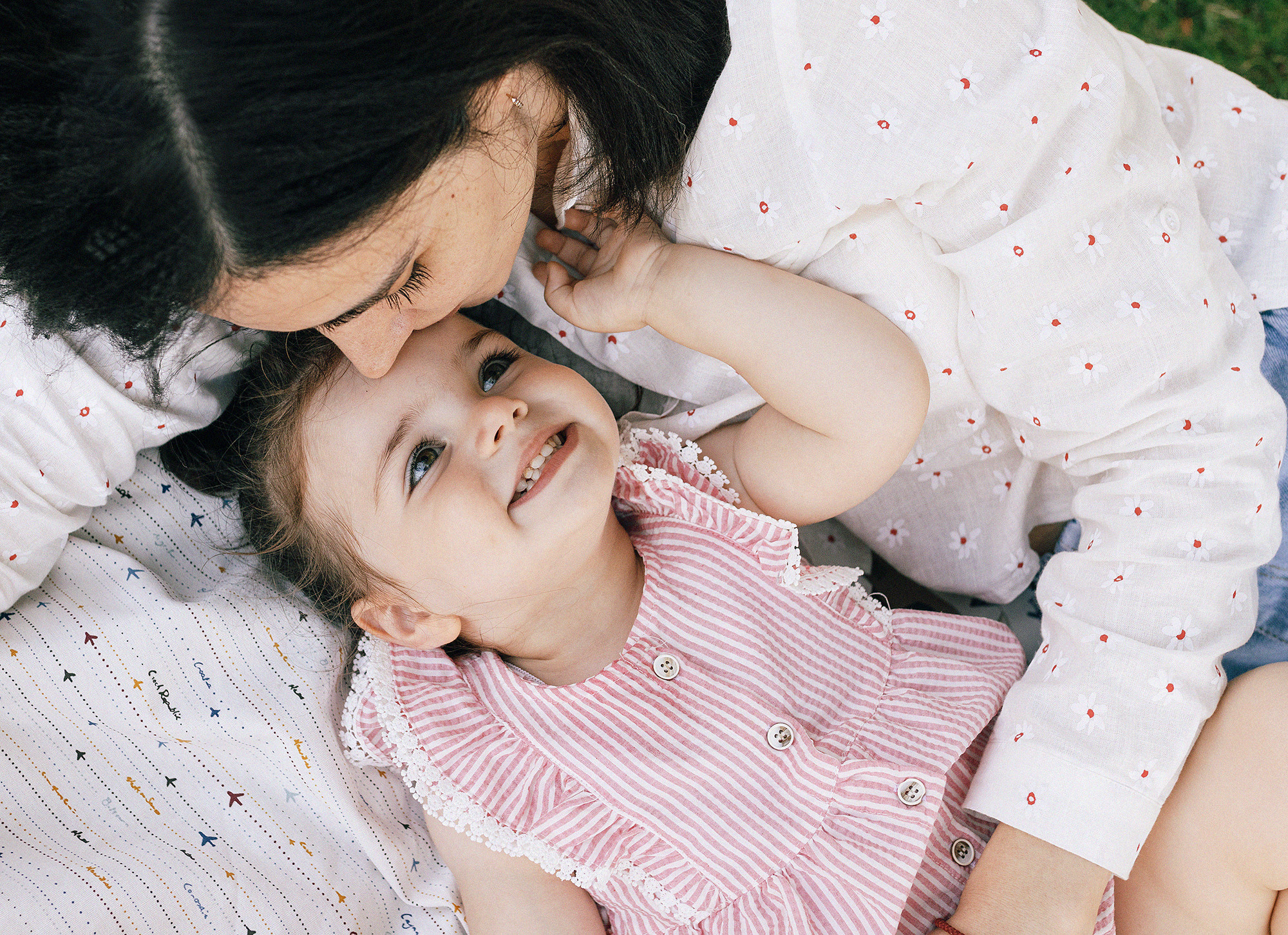 Семья в летнем парке. Прага. Семейный и свадебный фотограф в Праге Наталья Федори