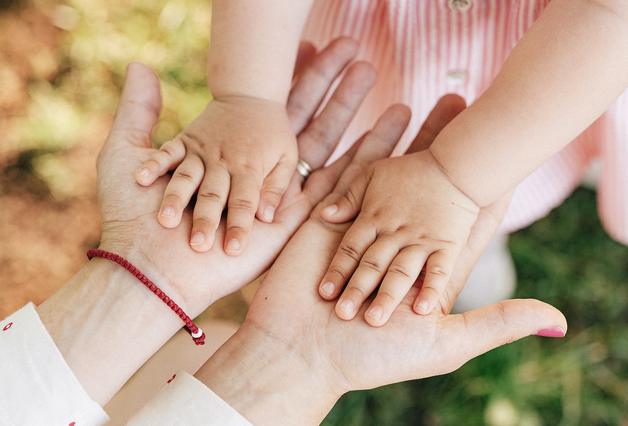 Семья в летнем парке. Прага. Семейный и свадебный фотограф в Праге Наталья Федори