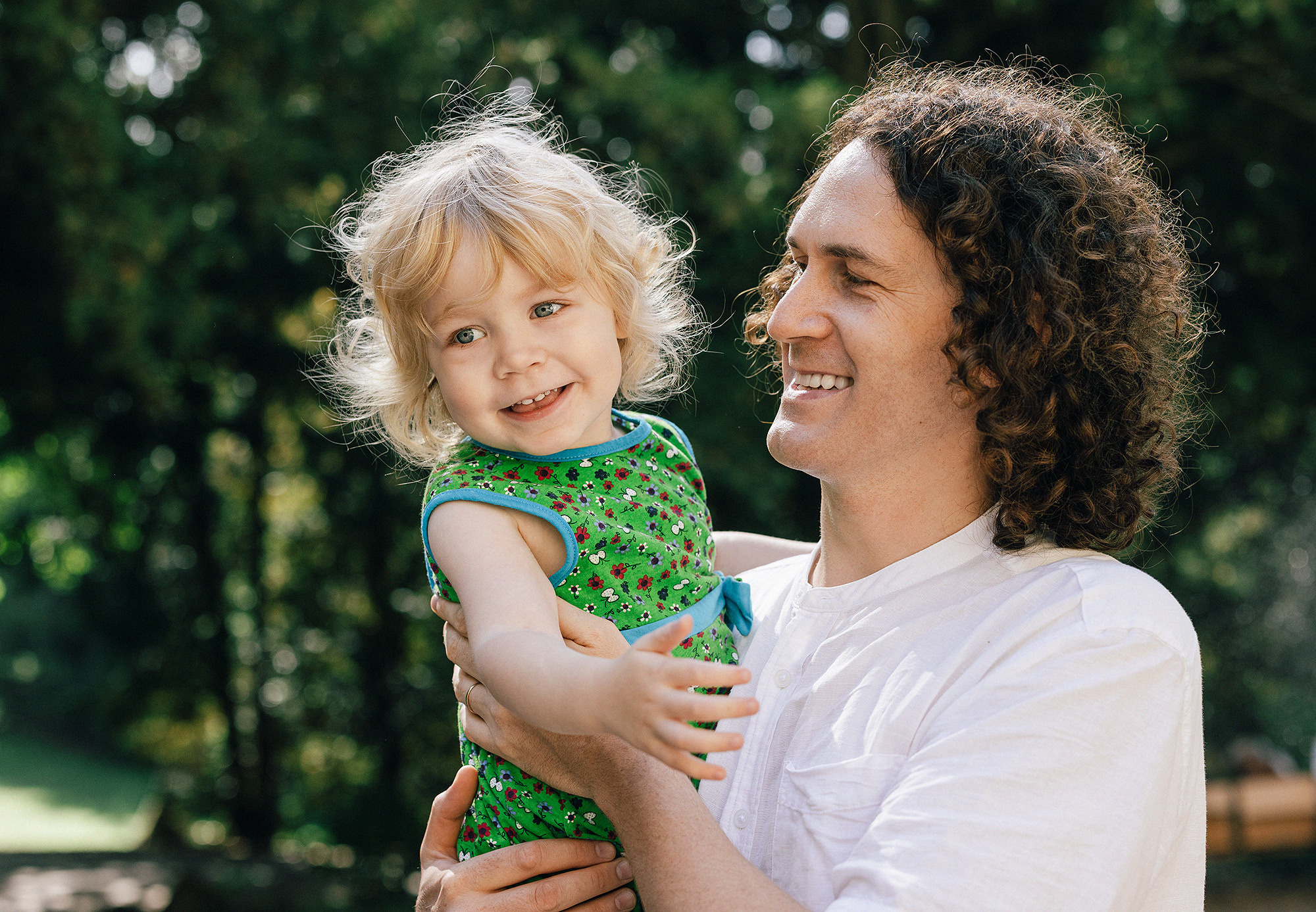 Летняя фотосессия семьи в парке. Прага. Family and wedding photographer in Prague Natalia Fedori
