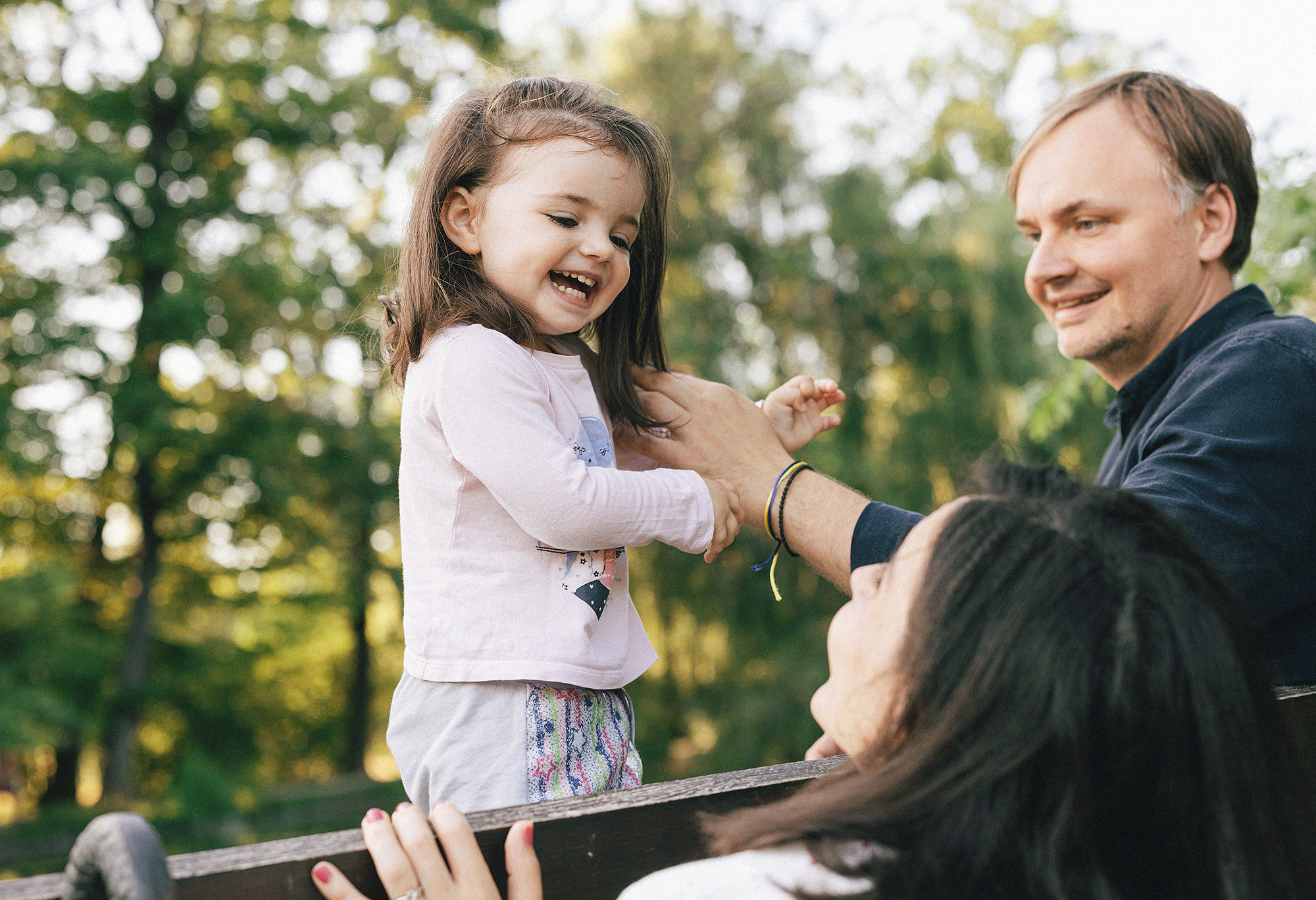 Семья в летнем парке. Прага. Семейный и свадебный фотограф в Праге Наталья Федори