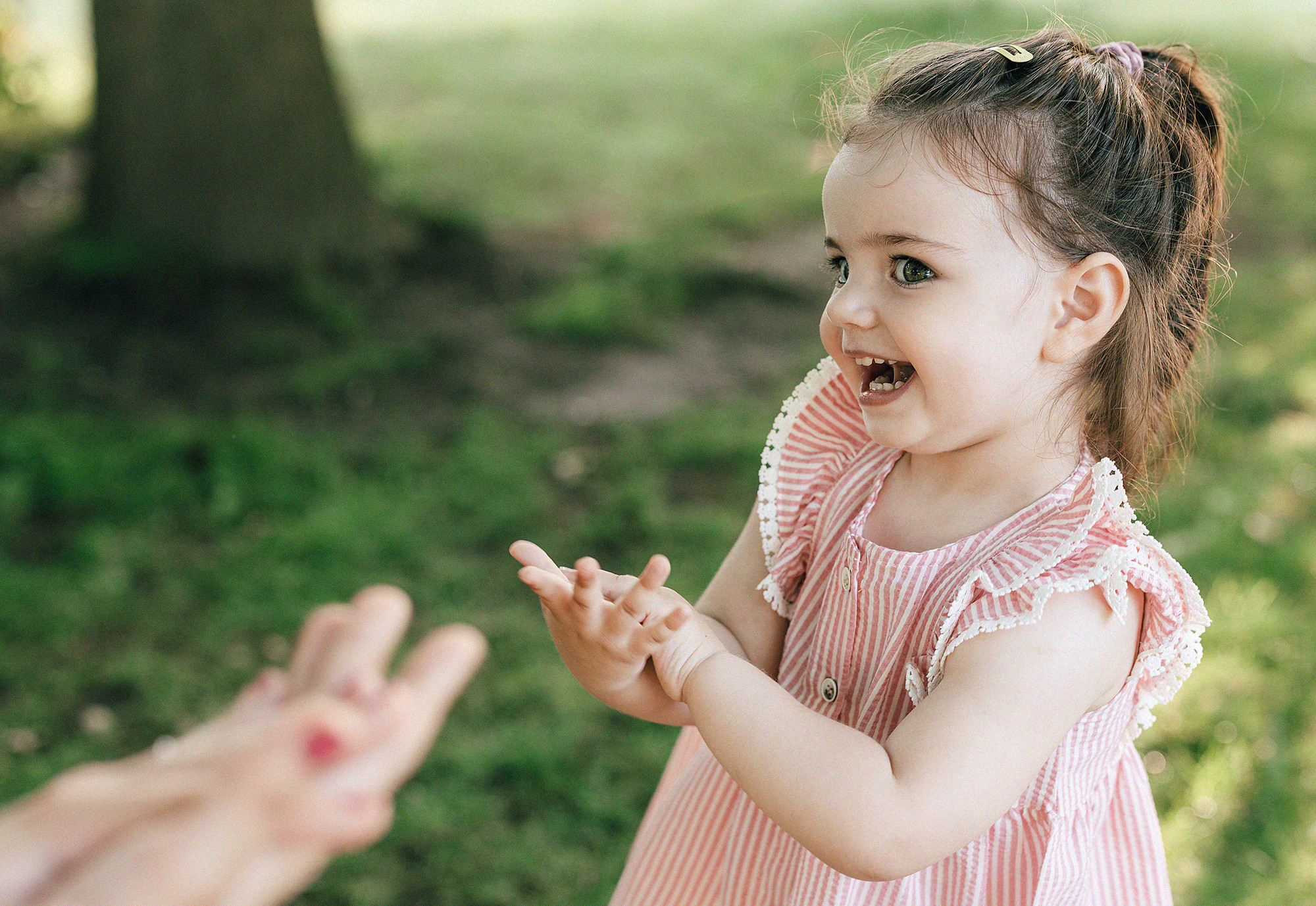 Семья в летнем парке. Прага. Семейный и свадебный фотограф в Праге Наталья Федори