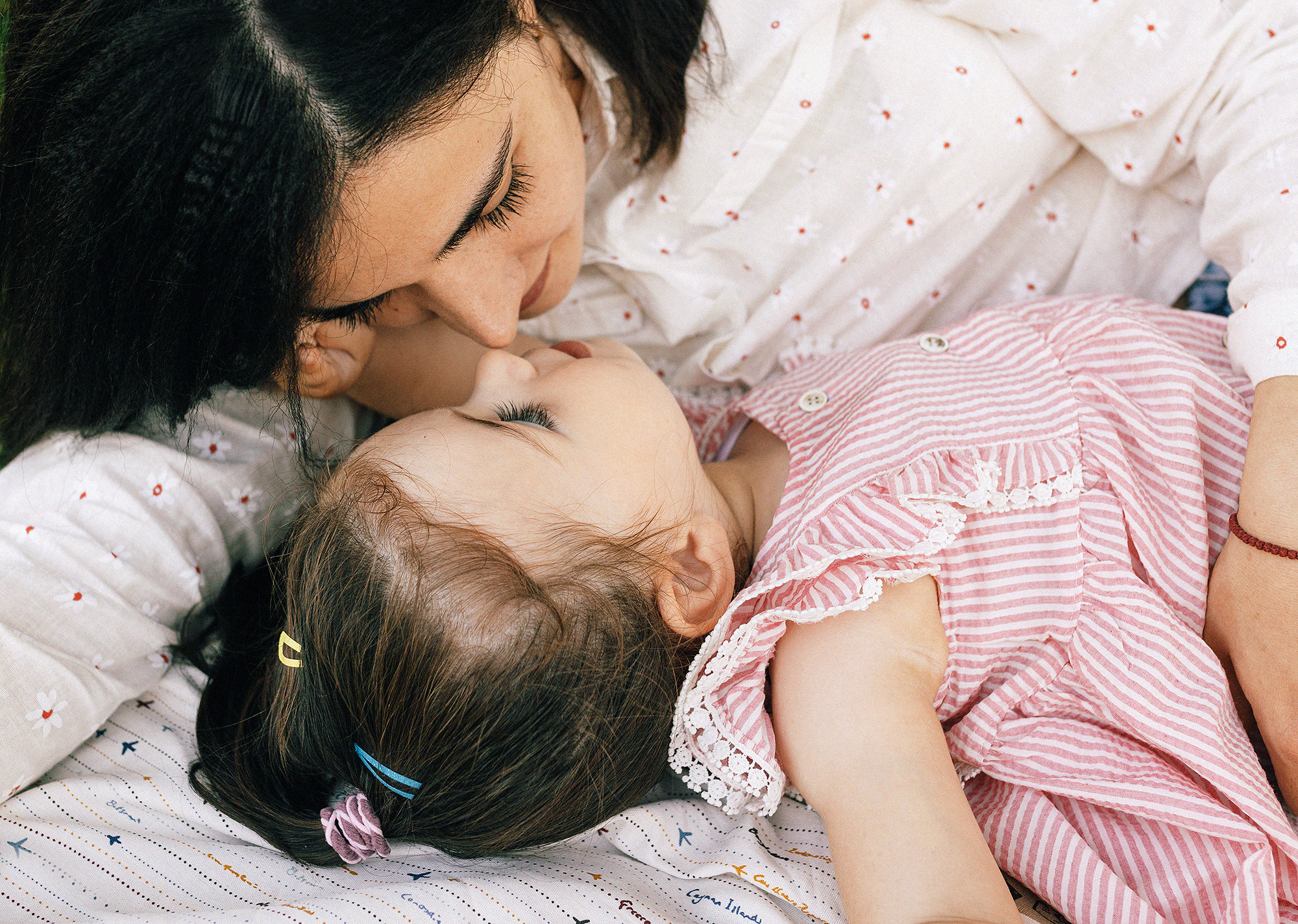 Семья в летнем парке. Прага. Семейный и свадебный фотограф в Праге Наталья Федори
