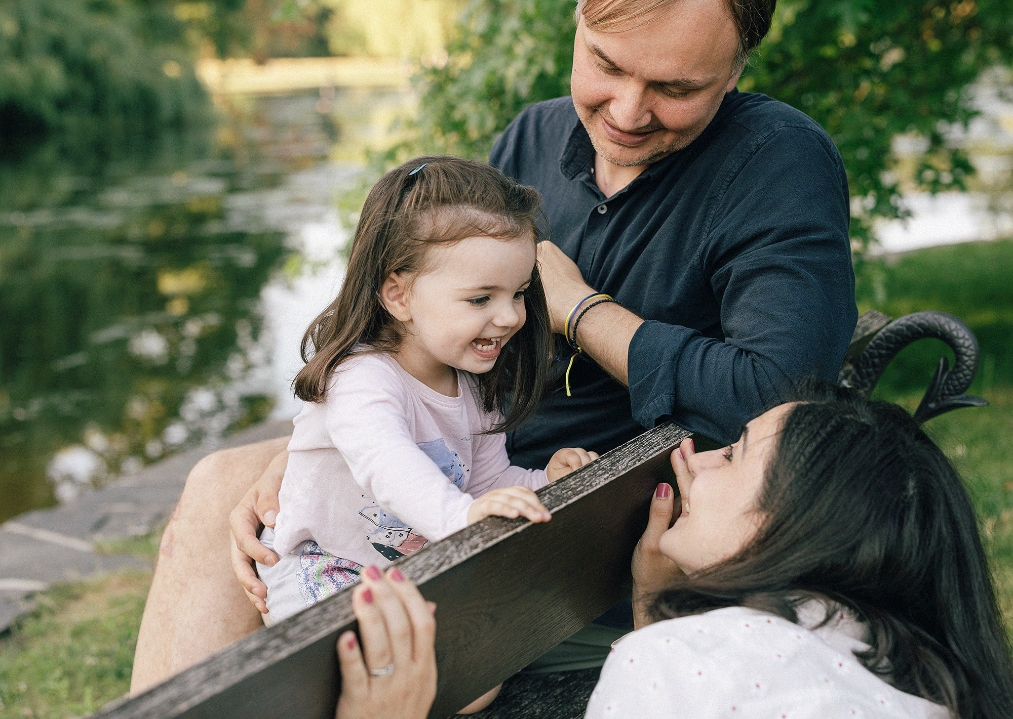 Семья в летнем парке. Прага. Семейный и свадебный фотограф в Праге Наталья Федори