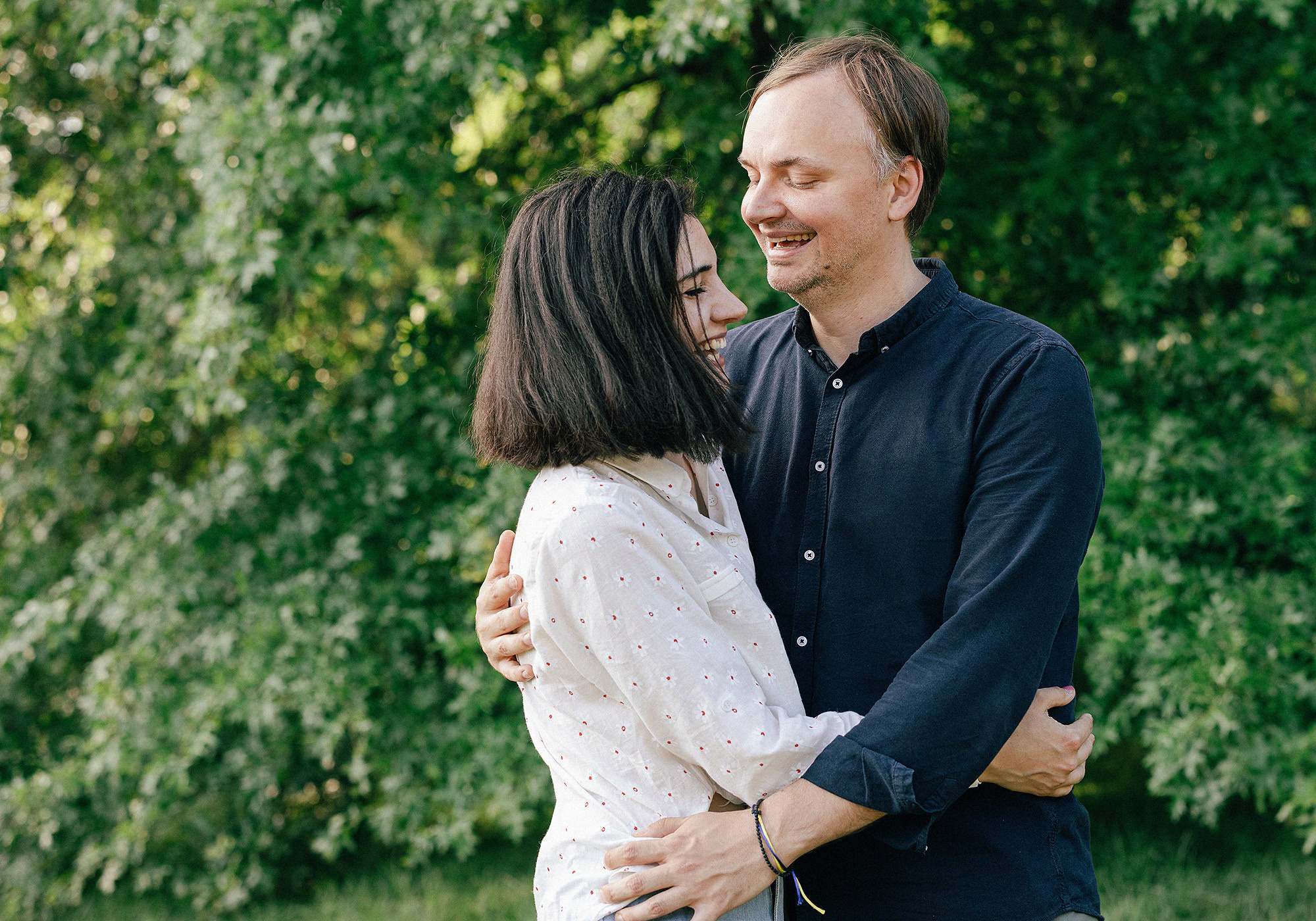 Семья в летнем парке. Прага. Семейный и свадебный фотограф в Праге Наталья Федори