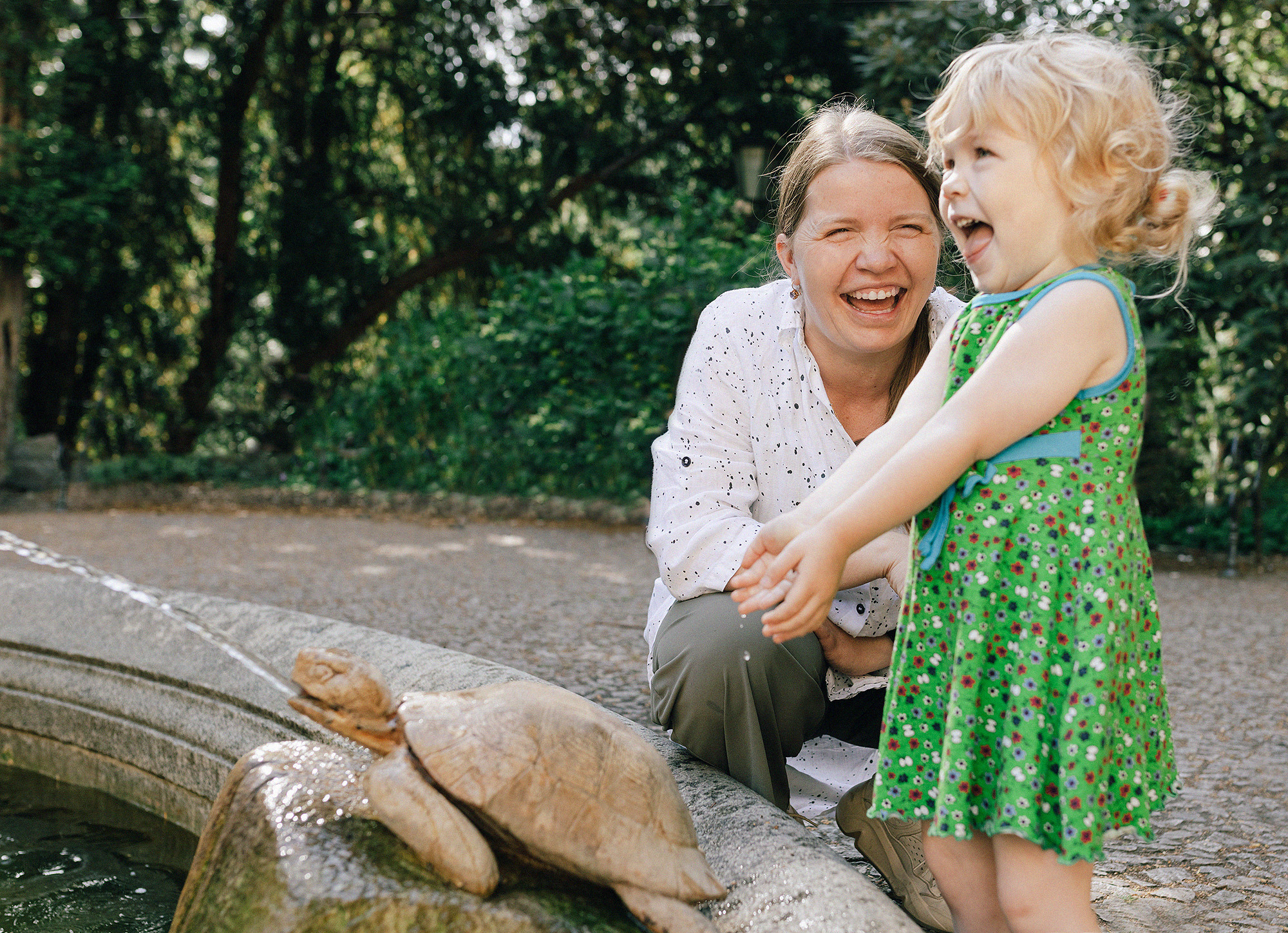 Летняя фотосессия семьи в парке. Прага. Family and wedding photographer in Prague Natalia Fedori