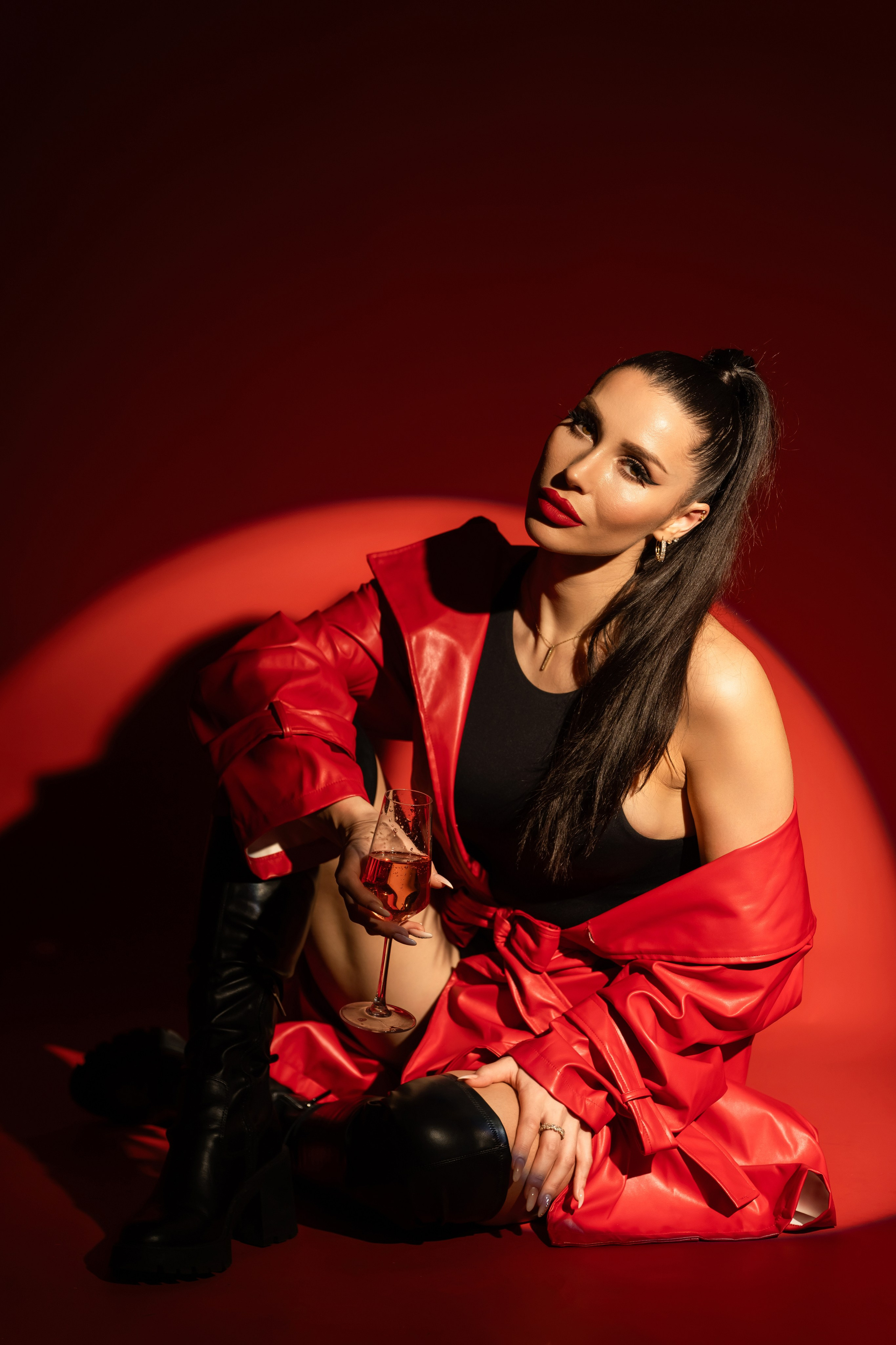 Ladies. Photographer in Paris