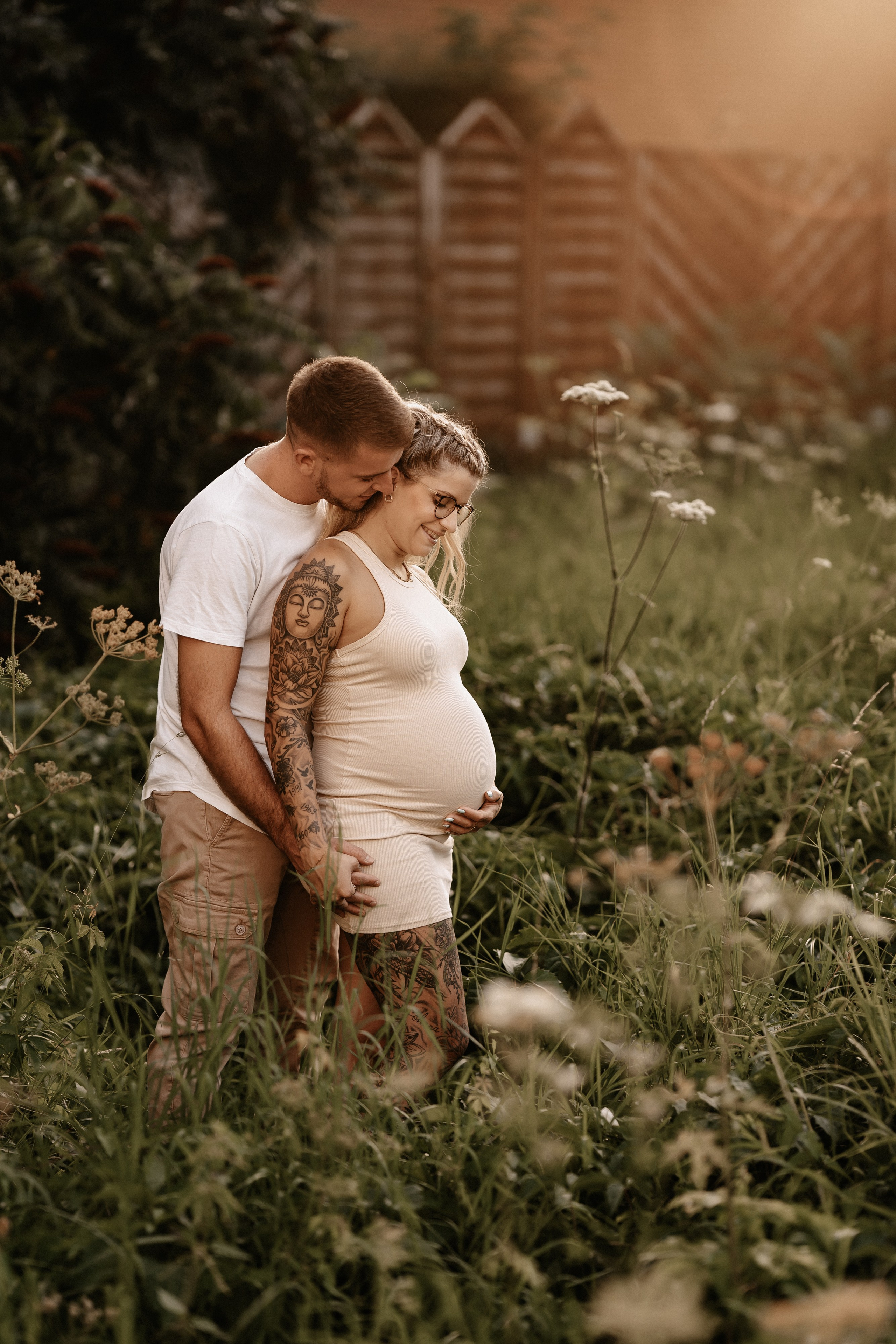 Babybauch im Spätsommer. Portraitfotografie in Gründau Elena Ohnstedt