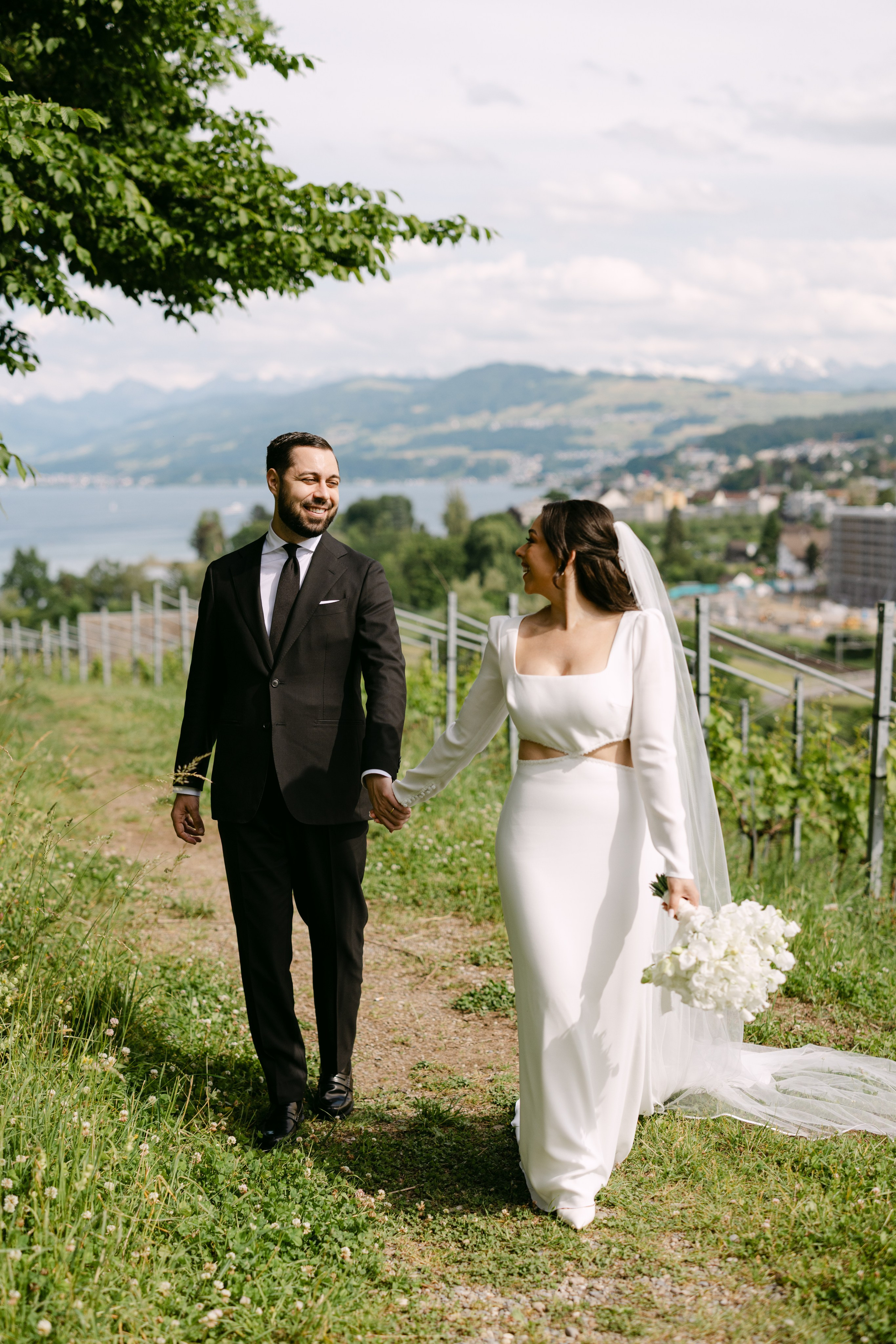 Unforgettable Wedding at Lake Zurich: Landgasthof Halbinsel Au. Wedding and Family Photographer Switzerland and Italy. Valeria Diaz