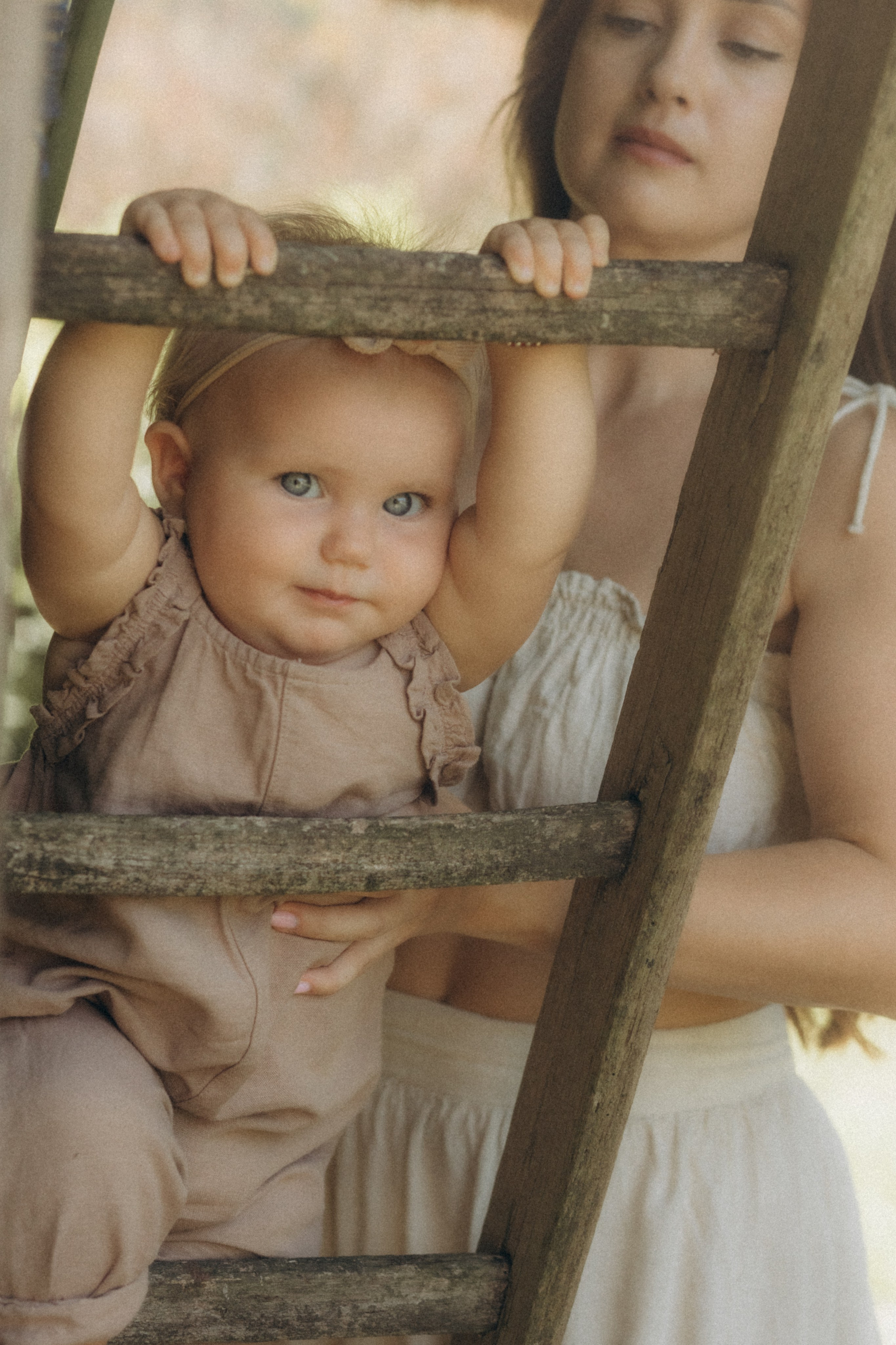 Maman et fille: la tendresse intemporelle. Семейный фотограф во Франции (Мец, Люксембург)