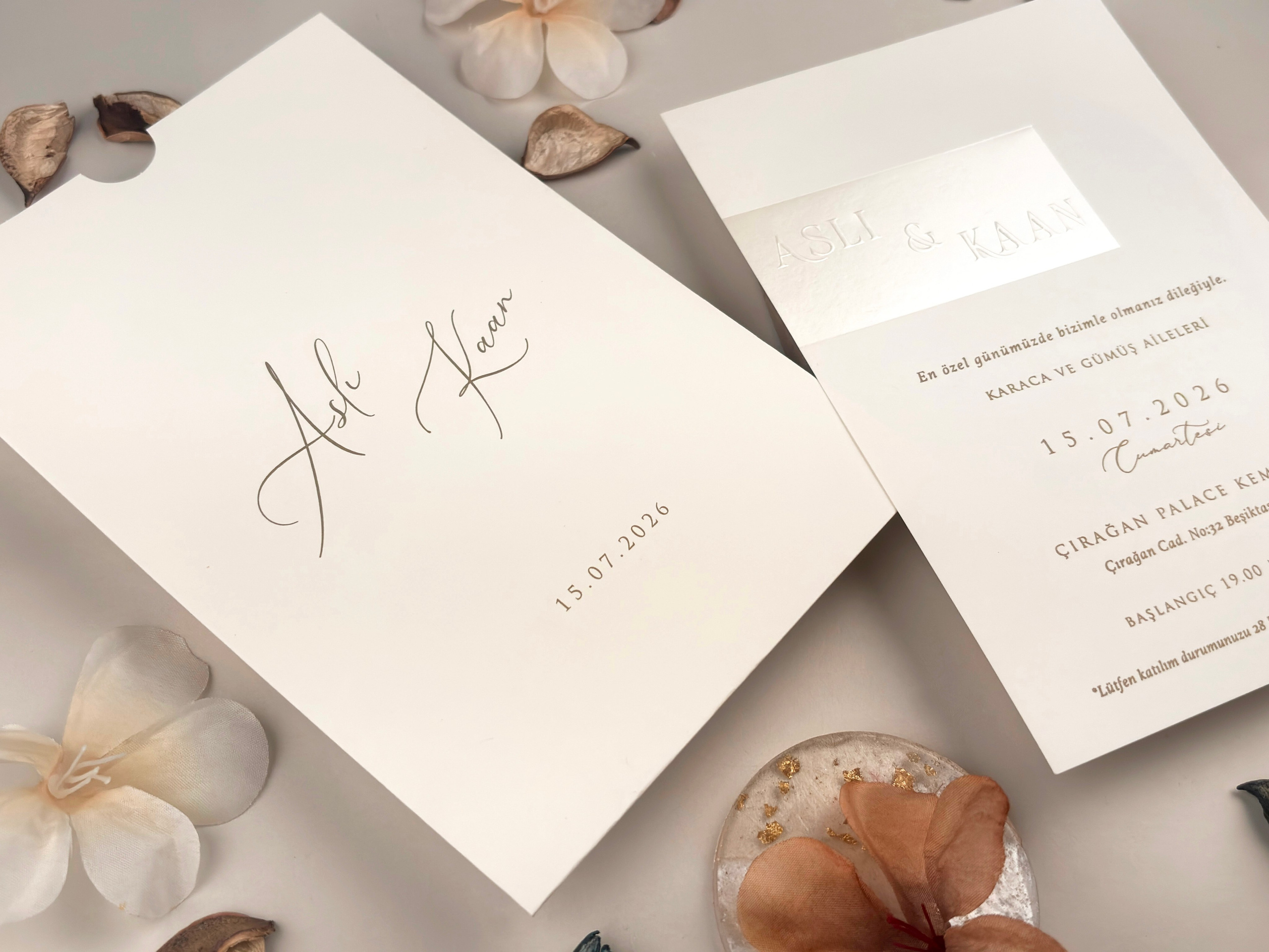 Invitații Elegante și Refined: Catalogul Ellite | Nunta, Petreceri, Evenimente Corporate.- invitații nuntă - modele invitații nuntă - invitații nuntă 2025 - invitații de nuntă elegante - invitații de nuntă personalizate - invitații nuntă online - invitații nuntă handmade - catalog invitații nuntă - invitații originale nuntă - invitații de nuntă moderne - invitații nuntă vintage - invitații nuntă rustice - invitații nuntă clasice - design invitații nuntă - invitații de nuntă cu tematică.- invitații nuntă florale - invitații nuntă boho - invitații nuntă aurii - invitații nuntă minimaliste - invitații nuntă cu sigiliu - invitații nuntă cu acuarelă - invitații nuntă cu fotografie - invitații nuntă cu inițiale - invitații nuntă elegante alb-negru - invitații nuntă cu hârtie texturată - invitații nuntă cu decupaj laser - invitații nuntă cu flori uscate. - print invitații nuntă - invitații nuntă personalizate cu numele mirilor - invitații nuntă cu plic inclus - invitații nuntă cu cartolină dublă - invitații nuntă calitate premium - invitații nuntă ieftine - invitații nuntă rapide.- invitații nuntă România - invitații nuntă București / Botoșani . Iași suceava- invitații nuntă cu livrare în țară - invitații nuntă online România.- „Invitație de nuntă elegantă cu design floral și plic crem” - „Model de invitație de nuntă vintage cu sigiliu de ceară” - „Set complet invitații de nuntă personalizate cu inițialele mirilor” - „Invitație de nuntă modernă cu design minimalist și text negru pe fundal alb” - „Invitație de nuntă rustică pe hârtie kraft cu șnur de iută” - „Invitație de nuntă cu decupaj laser și detalii aurii” - „Invitație de nuntă în stil boho cu imprimeu floral colorat” - „Invitație romantică de nuntă cu flori uscate și panglică din satin” - „Invitație de nuntă clasică cu monogramă și font caligrafic” - „Invitație de nuntă în stil glamour cu folie aurie și text embosat”- „Model de invitație de nuntă 2025 cu design elegant și font modern” - „Cele mai noi invitații de nuntă 2025 – stil floral, sofisticat”