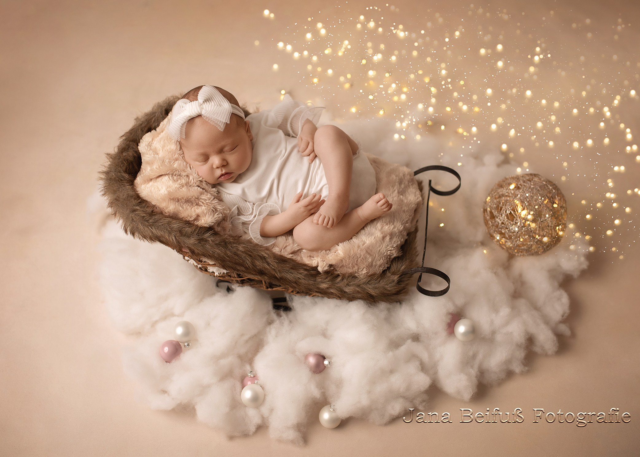 Neugeborenenfotoshooting. Jana Beifuß, professionelle Neugeborenenfotografin in Weißenhorn, Ulm, Neu-Ulm, Illertissen, Pfaffenhofen a. d. Roth