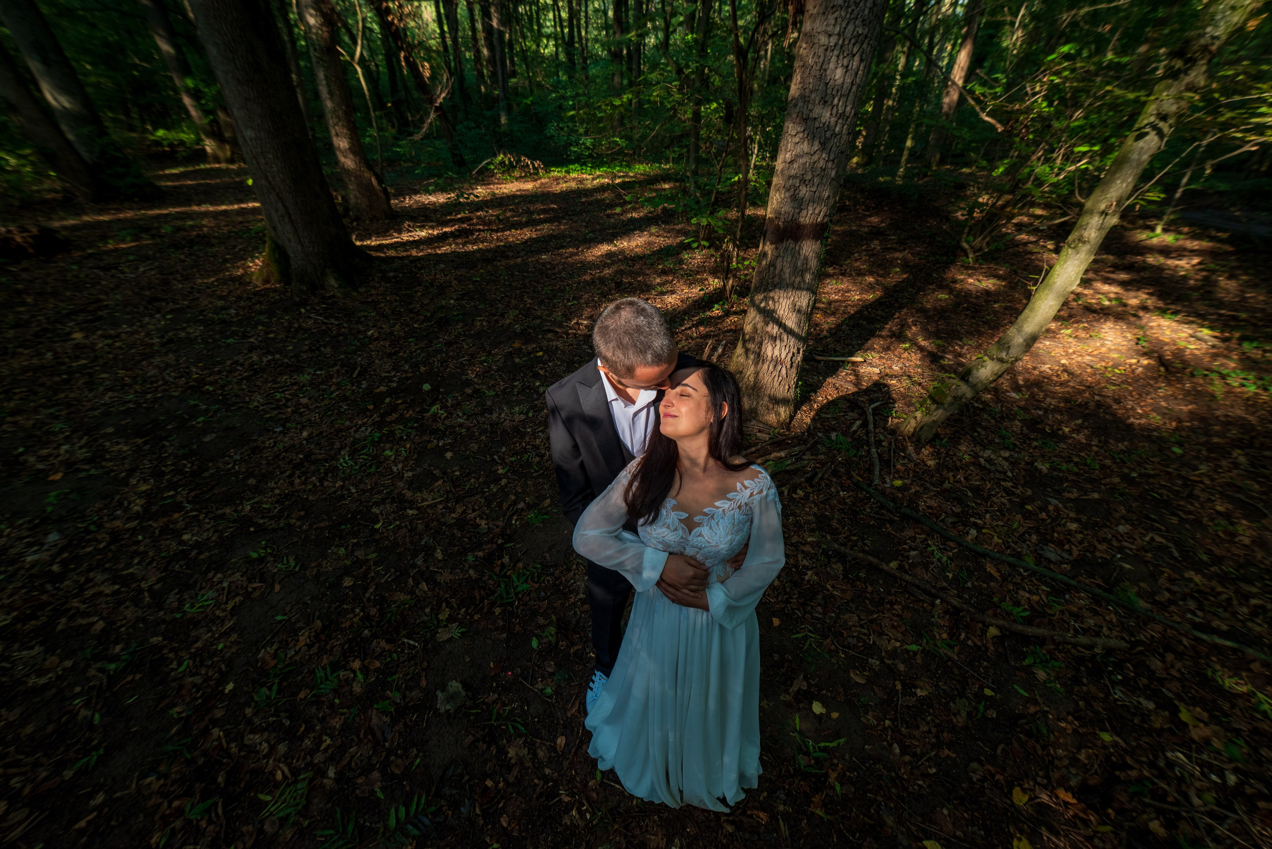 Ședința foto Trash the dress. Wedding photographer from Bucharest Eugen Elisei
