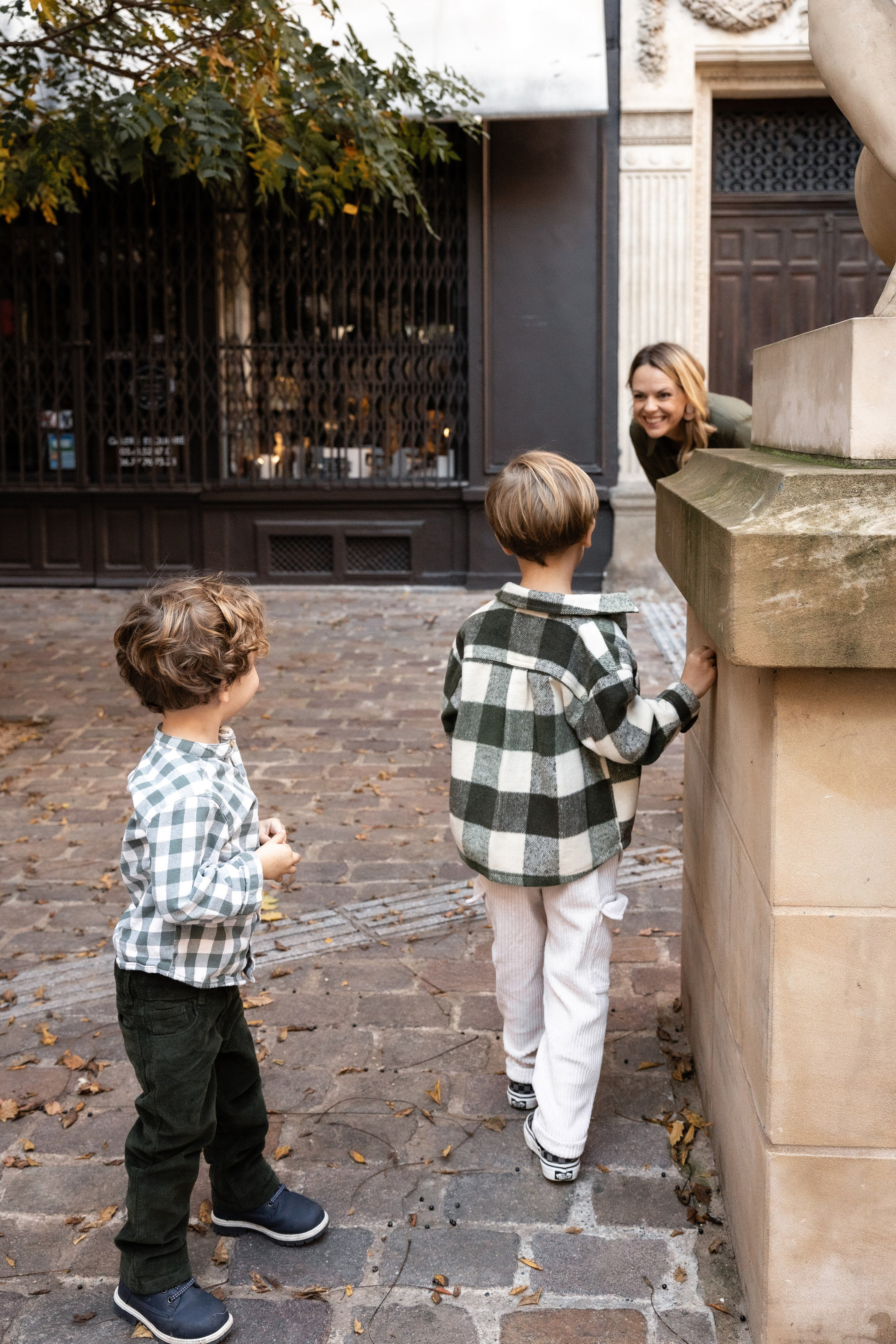 Семейная фотосъемка в стиле лайфстайл в Тулузе: душевная фотосессия для семьи экспатов. Евгения Смирнова — фотограф в Тулузе и юго-западной Франции