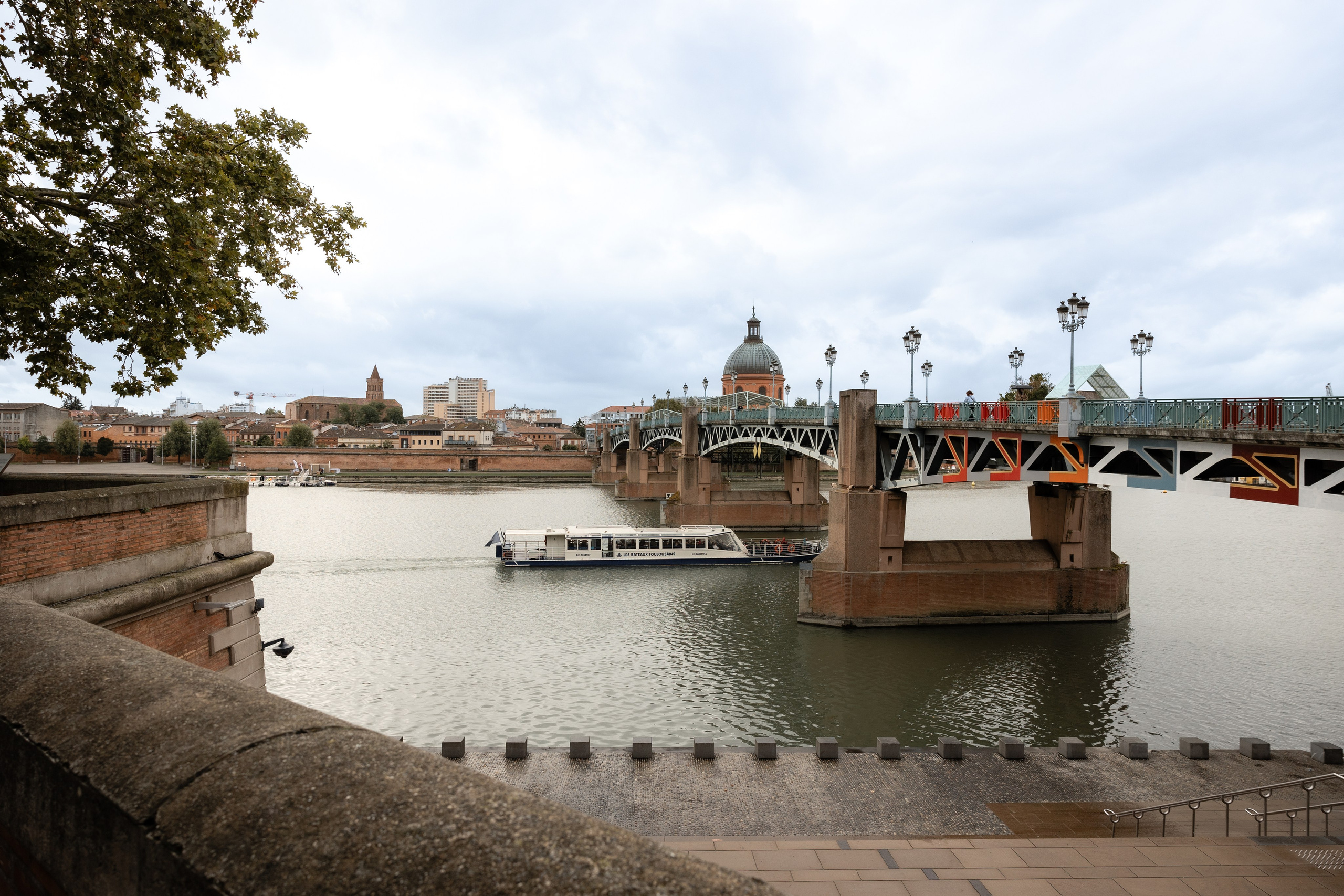 Surprise Proposal in Toulouse: A Love Story from Seattle to the Heart of France. Eugénie Smirnova — Photographe à Toulouse et dans le Sud-Ouest