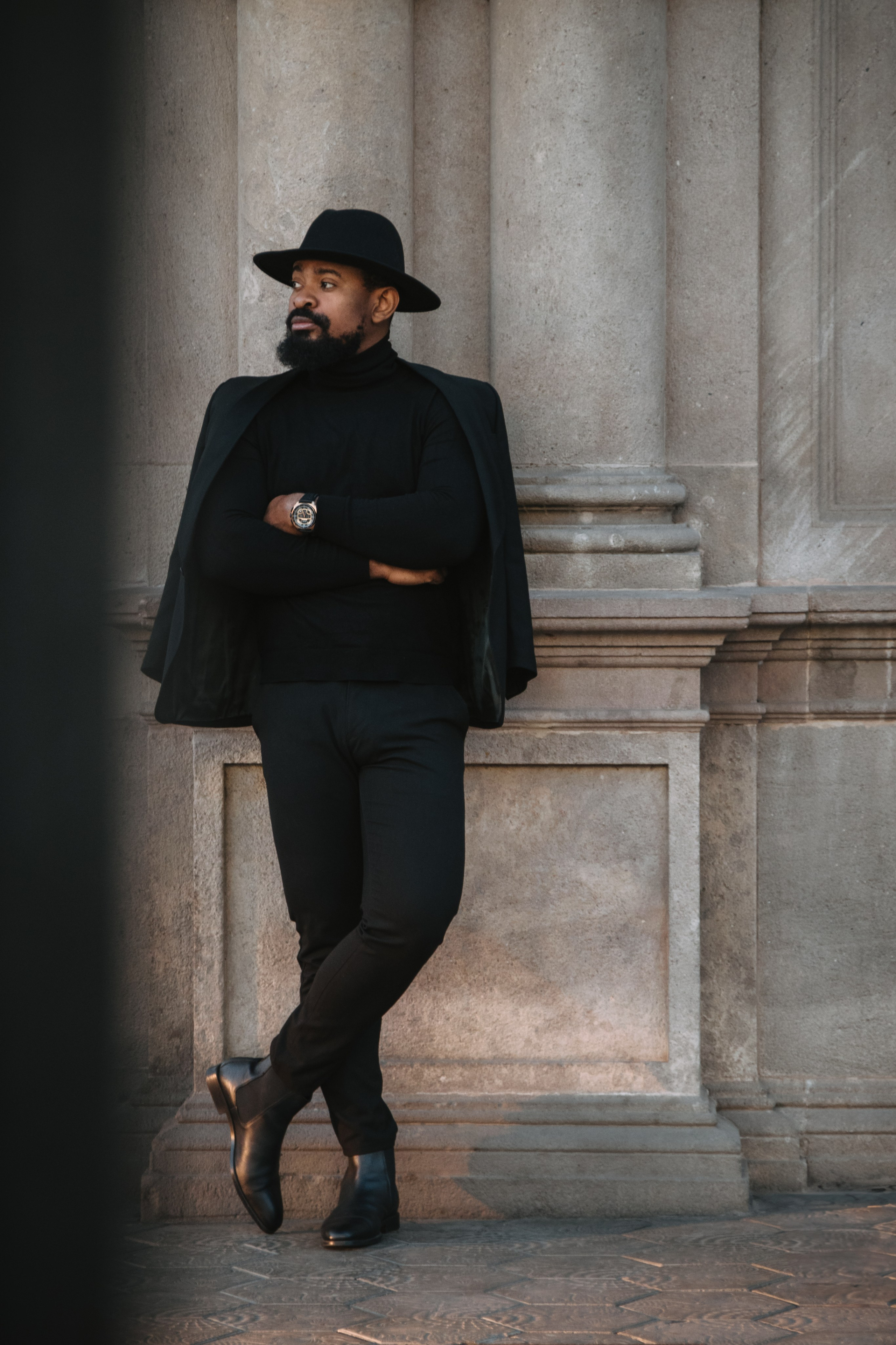Winter outfit Photo session for musician Attih Soul at Passeig de Gracia