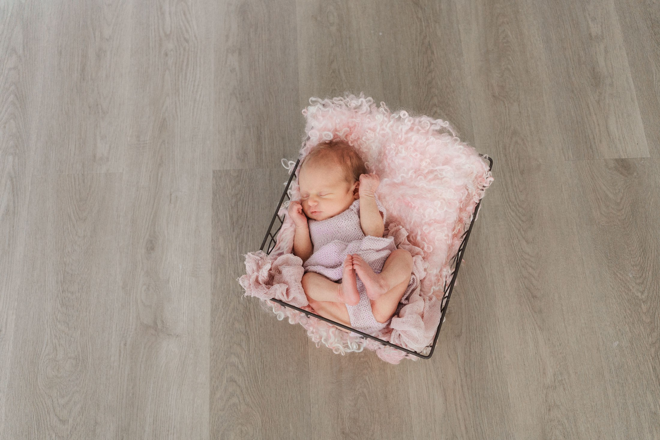 Vastasyntyneen tytön kuvaus Espoossa