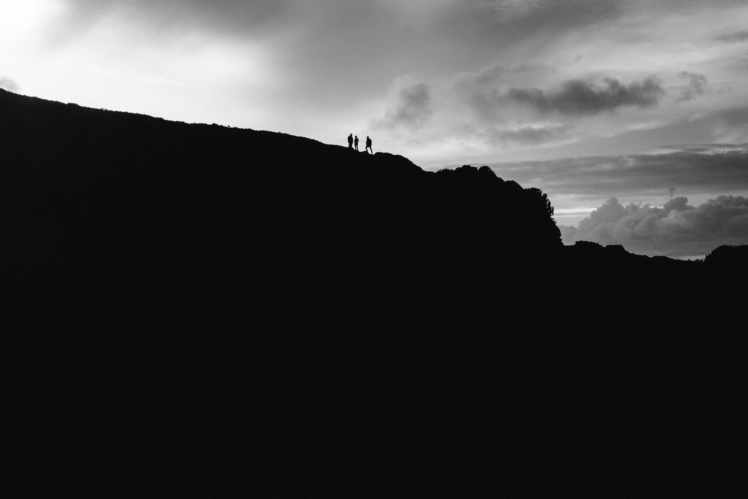 Praia da Ursa – ședință foto de cuplu într-un loc magic din Portugalia. Valentin Melen - fotograf de nunta 🤍