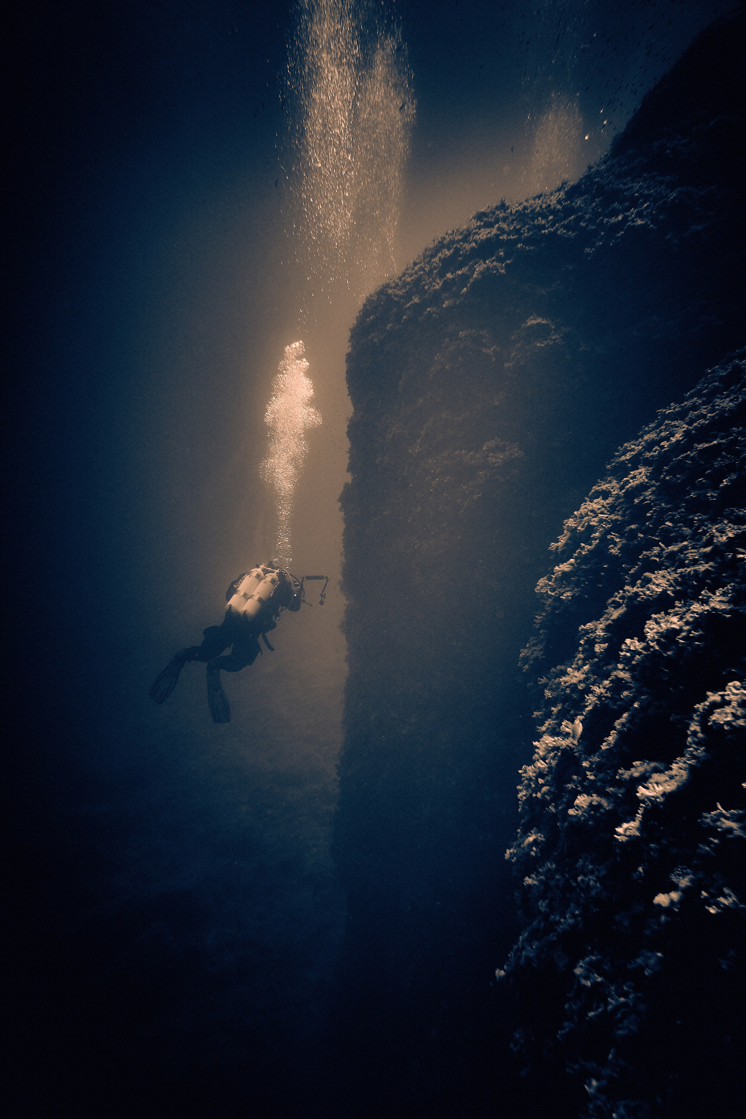Podwodny fotograf - Andriej Szypilow - underwater photography. Tajemnica - wielka, głęboka i wszechobecna - to jest ta jakość, której przede wszystkim szukam w fotografii podwodnej...