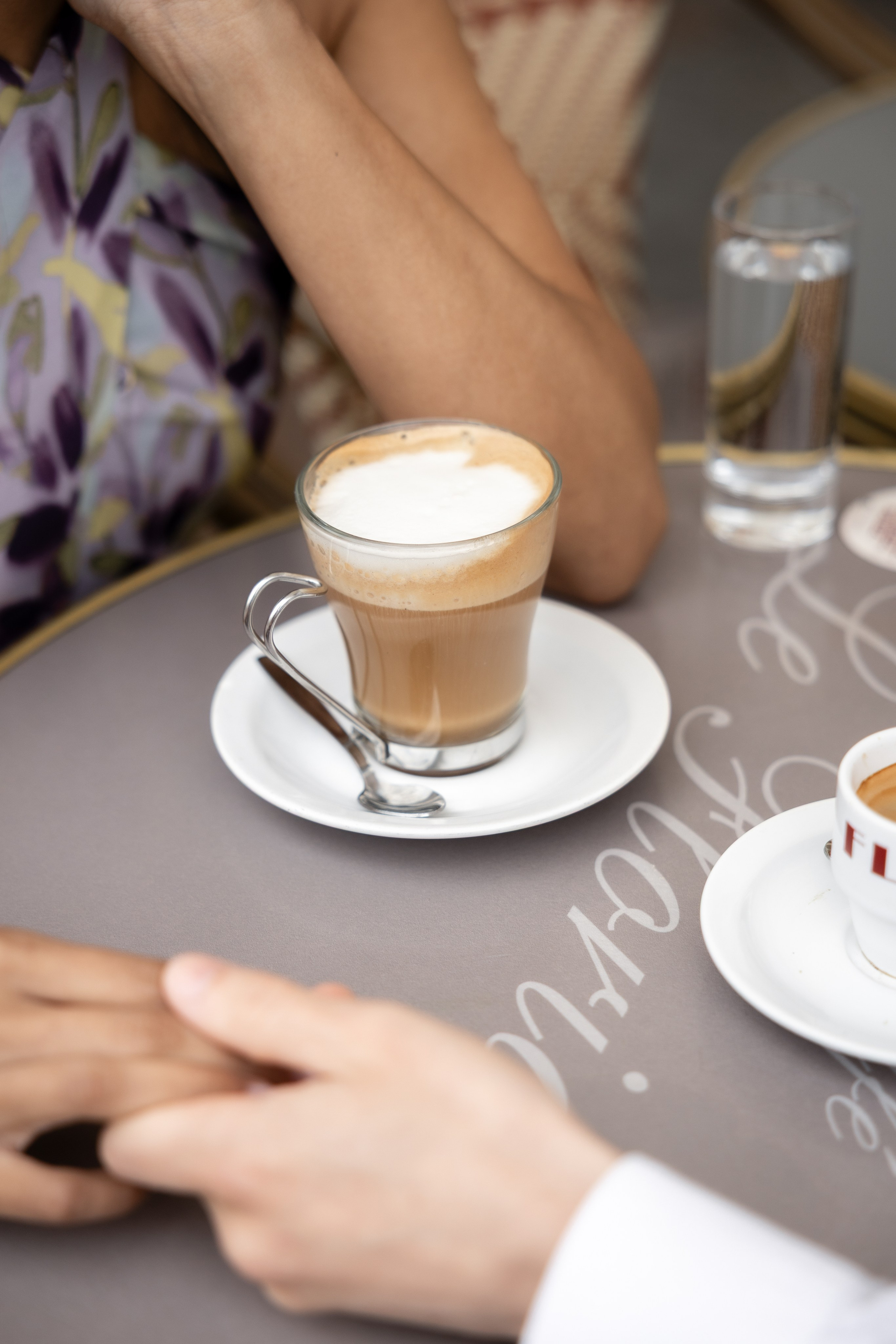 Séance photo de fiançailles à Toulouse. Eugénie Smirnova — Photographe à Toulouse et dans le Sud-Ouest