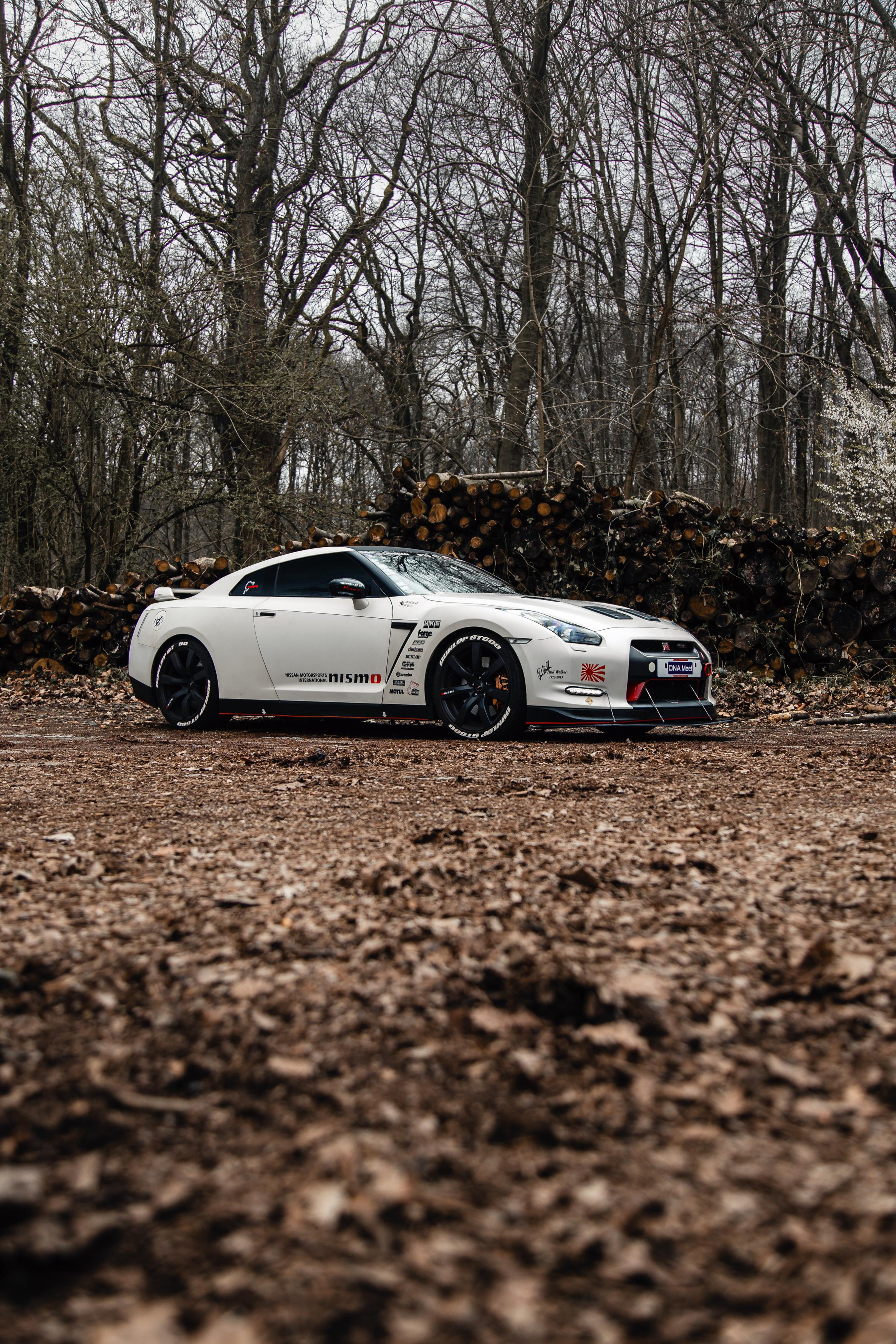 Nissan Meudon. Photographe de voitures à Paris — Vitalii Motruk