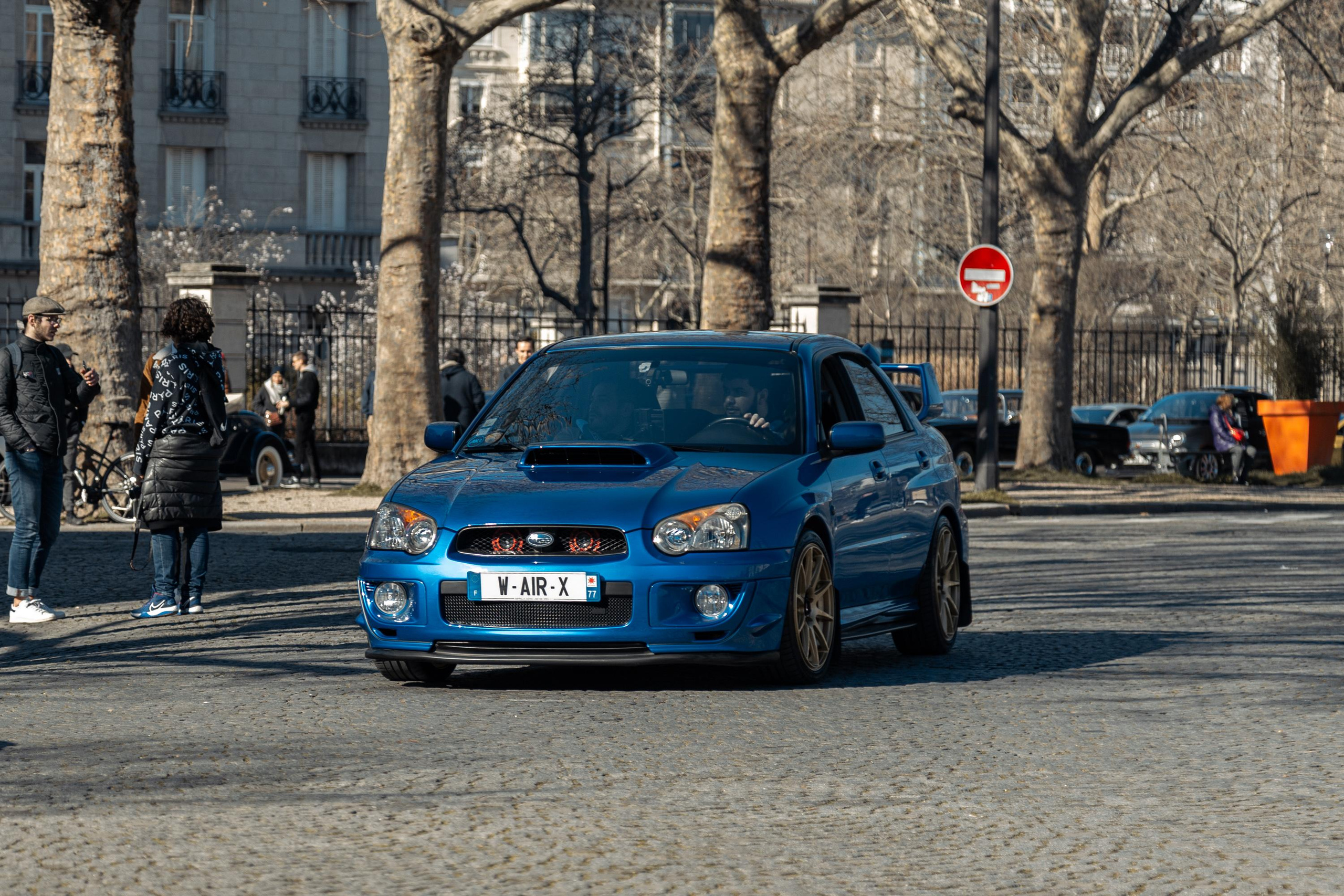 Rassemblements 27 février. Photographe de voitures à Paris — Vitalii Motruk