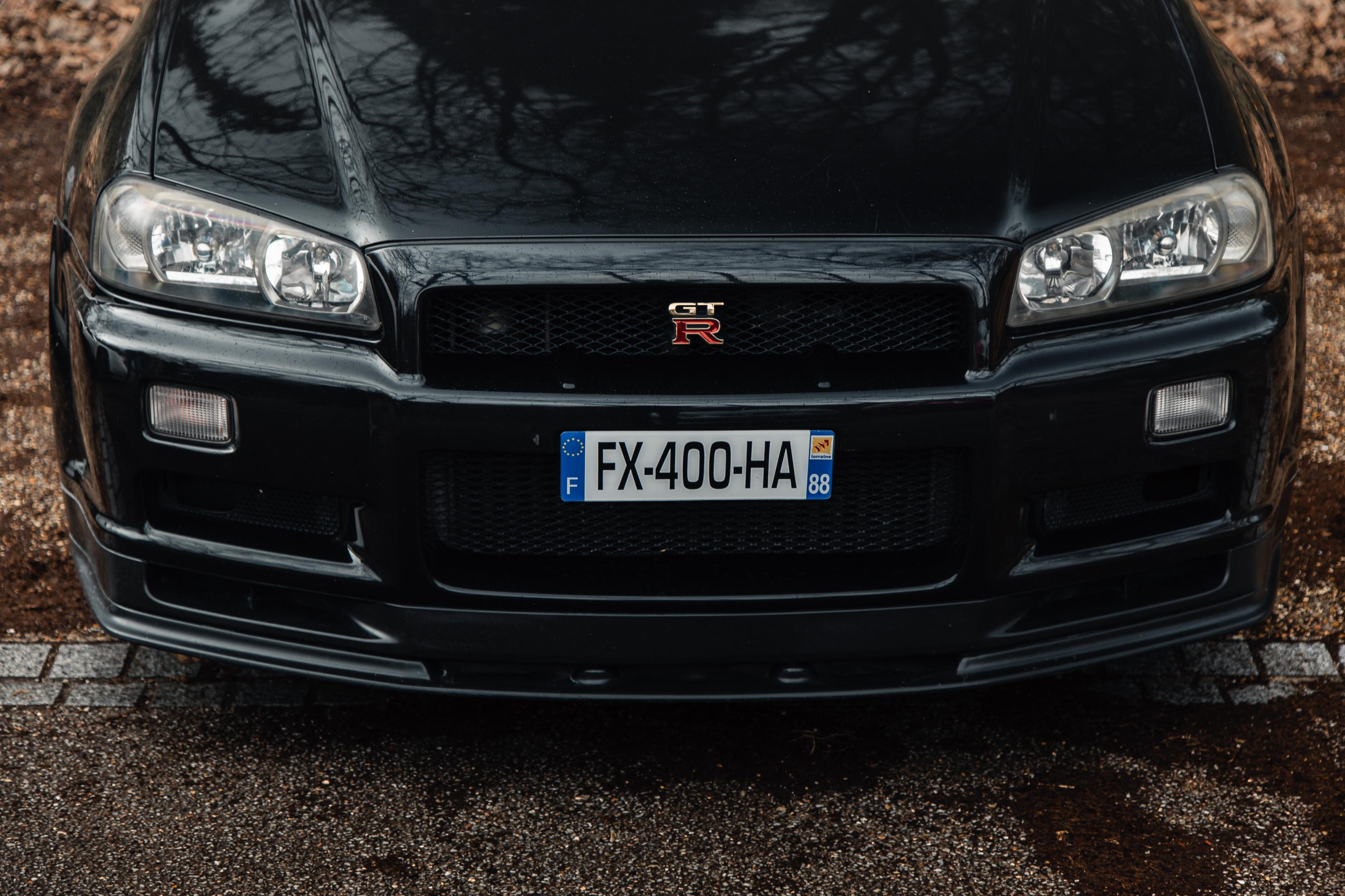 Nissan Meudon. Photographe de voitures à Paris — Vitalii Motruk