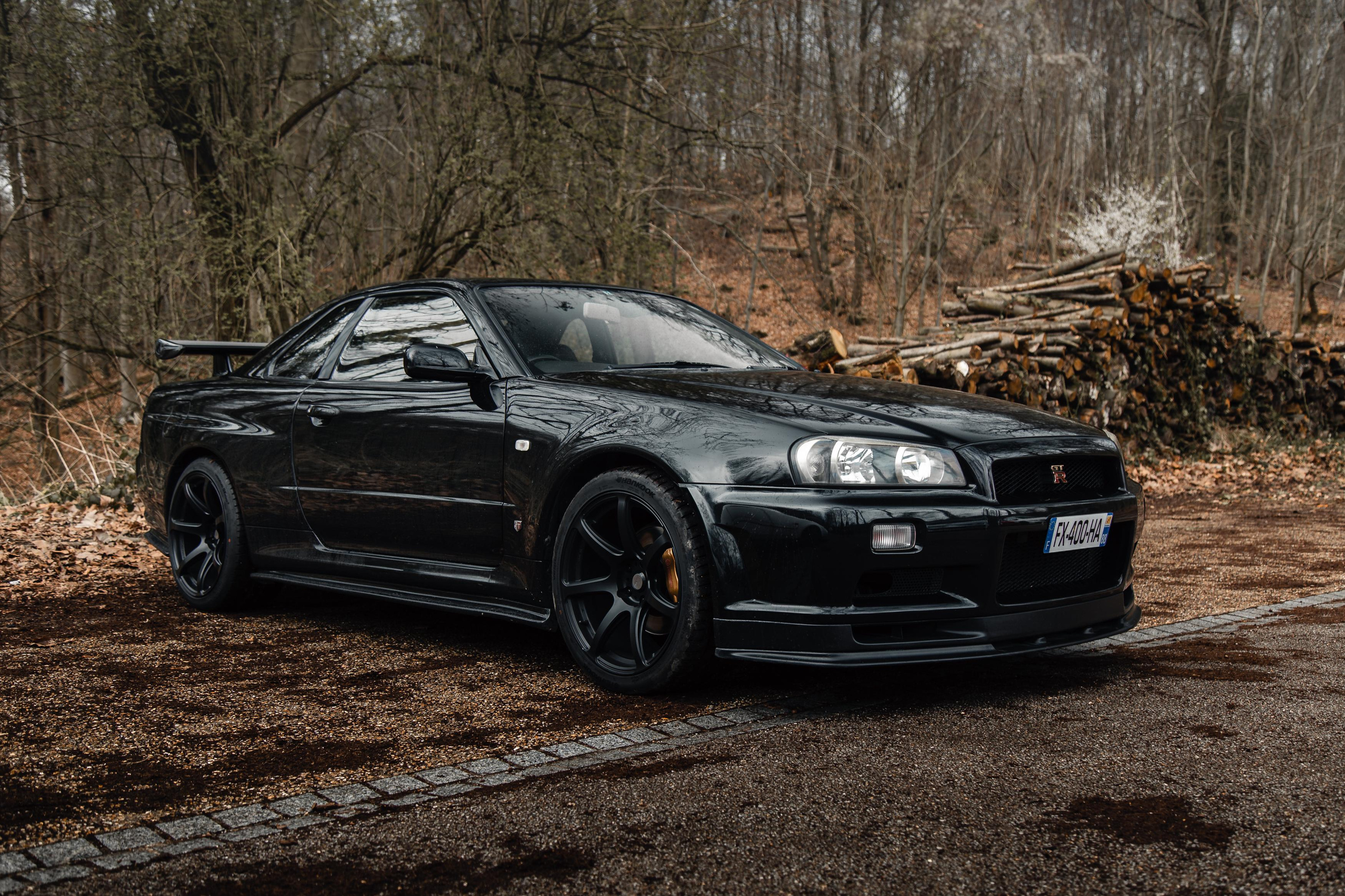 Nissan Meudon. Photographe de voitures à Paris — Vitalii Motruk