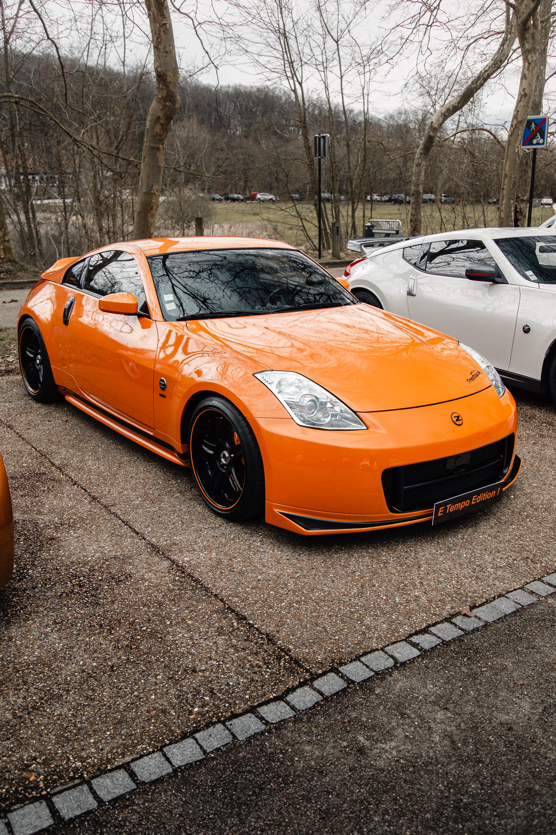 Nissan Meudon. Photographe de voitures à Paris — Vitalii Motruk