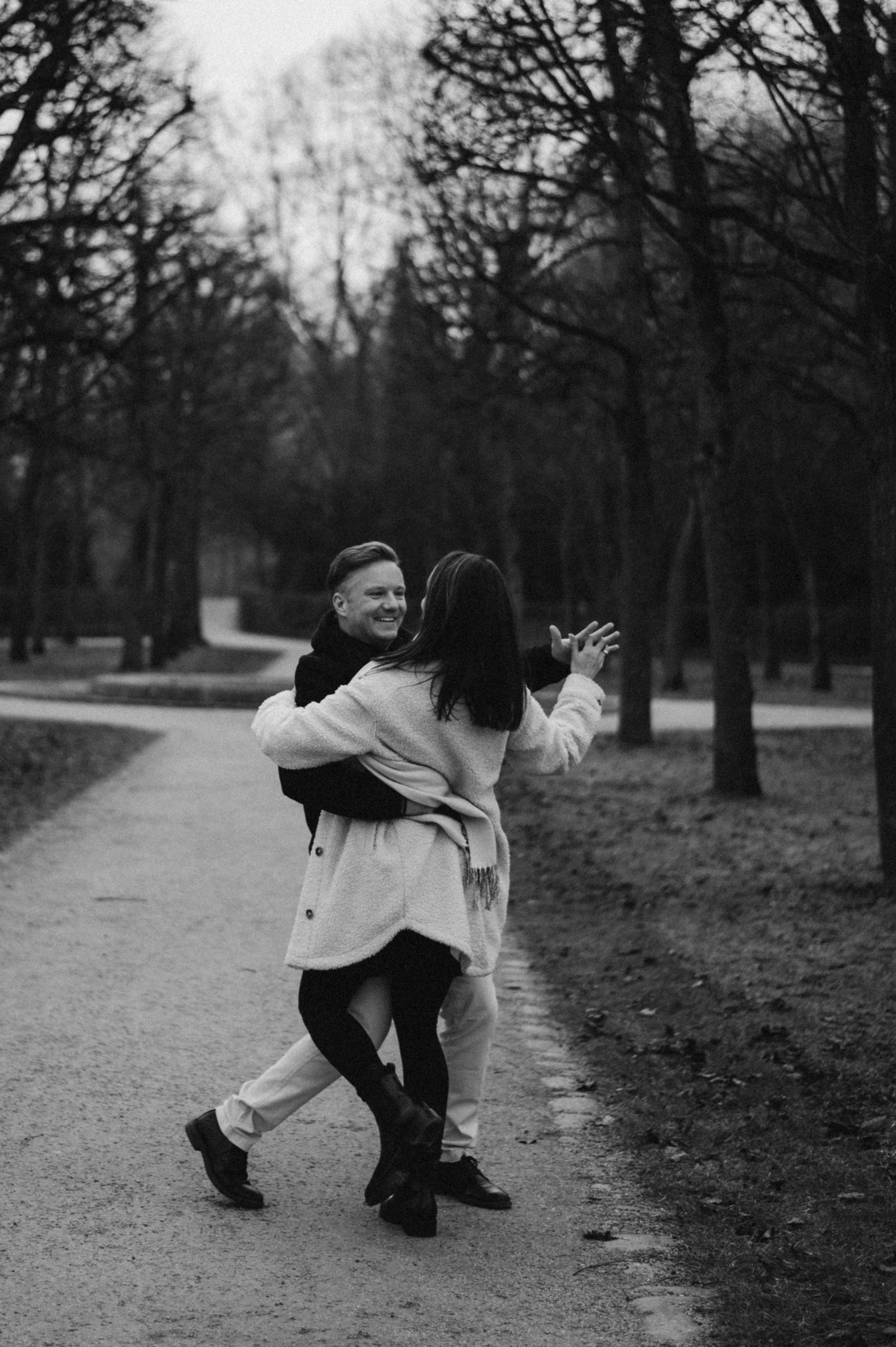 Love Story in Hofgarten Ansbach. Фотограф в Нюрнберге Ирина Менерт из Ансбаха