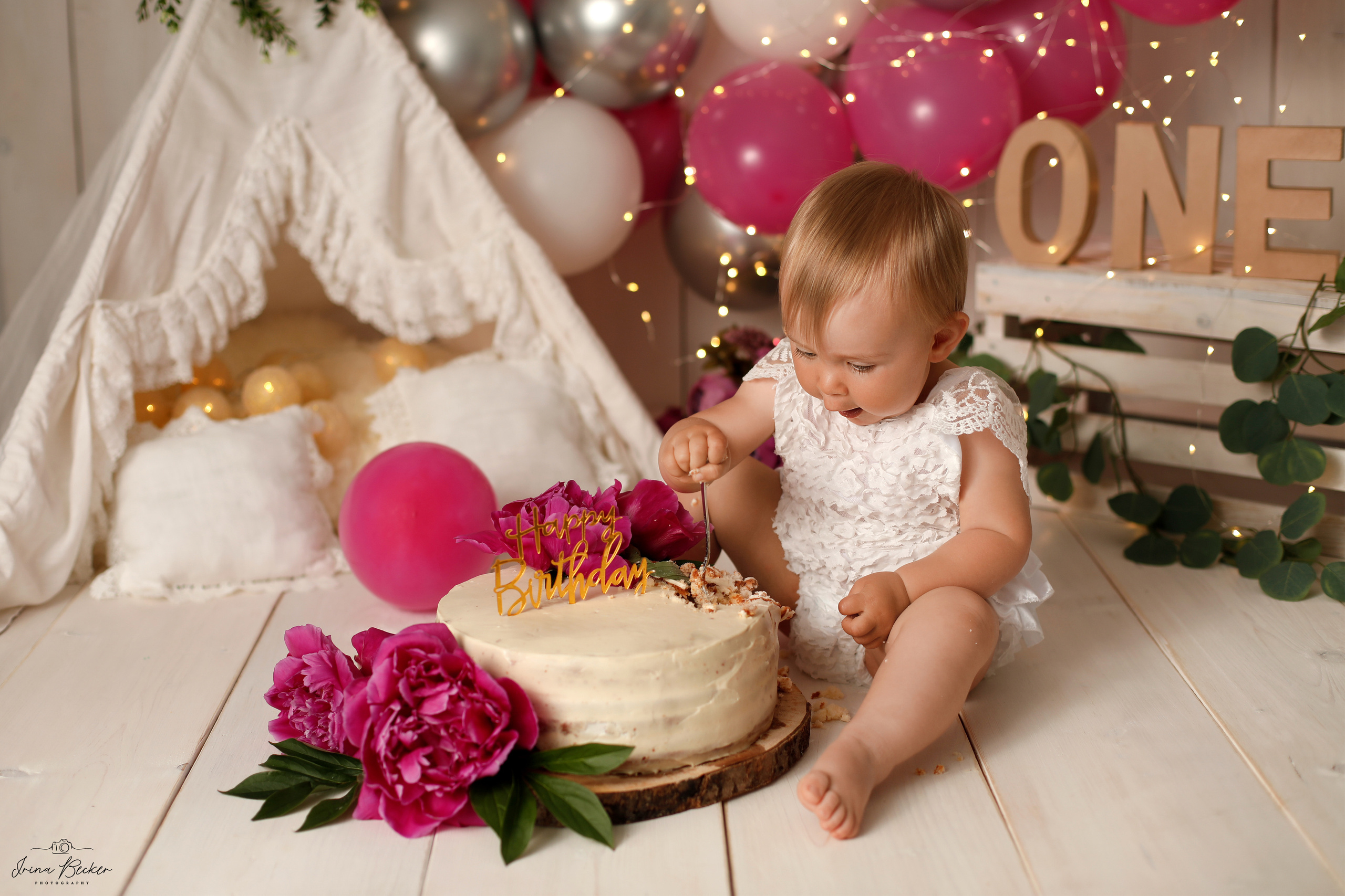 Cake-Smash Ulm, Cake-Smash Stuttgart, Cake-Smash Metzingen, Cake-Smash, Neu-Ulm, Cake-Smash Göppingen, Erste Torte, Erste Geburtstag, Baby Shooting, Babyfotografie Ulm, Geburtstags Torte, 1 jähr shooting, Erste Torte Ulm, Erste Torte Stuttgart, Erste Torte Metzingen, Erste Torte Neu-Ulm, Babyfotografie Neu-Ulm, Babyfotografie Stuttgart, Babyfotografie Reutlingen, Babyfotografie Memmingen, Babyfotografie Günzburg, Babyfotografie Ravensburg, Babyfotografie Bodensee, Babyfotografie Tübingen, Babyfotografie Sigmaringen, Kindergeburstag Ulm, Babyfotograf Ulm, Babyfotograf Ehingen, Babyfotograf Riedlingen, Babyfotograf Laupheim