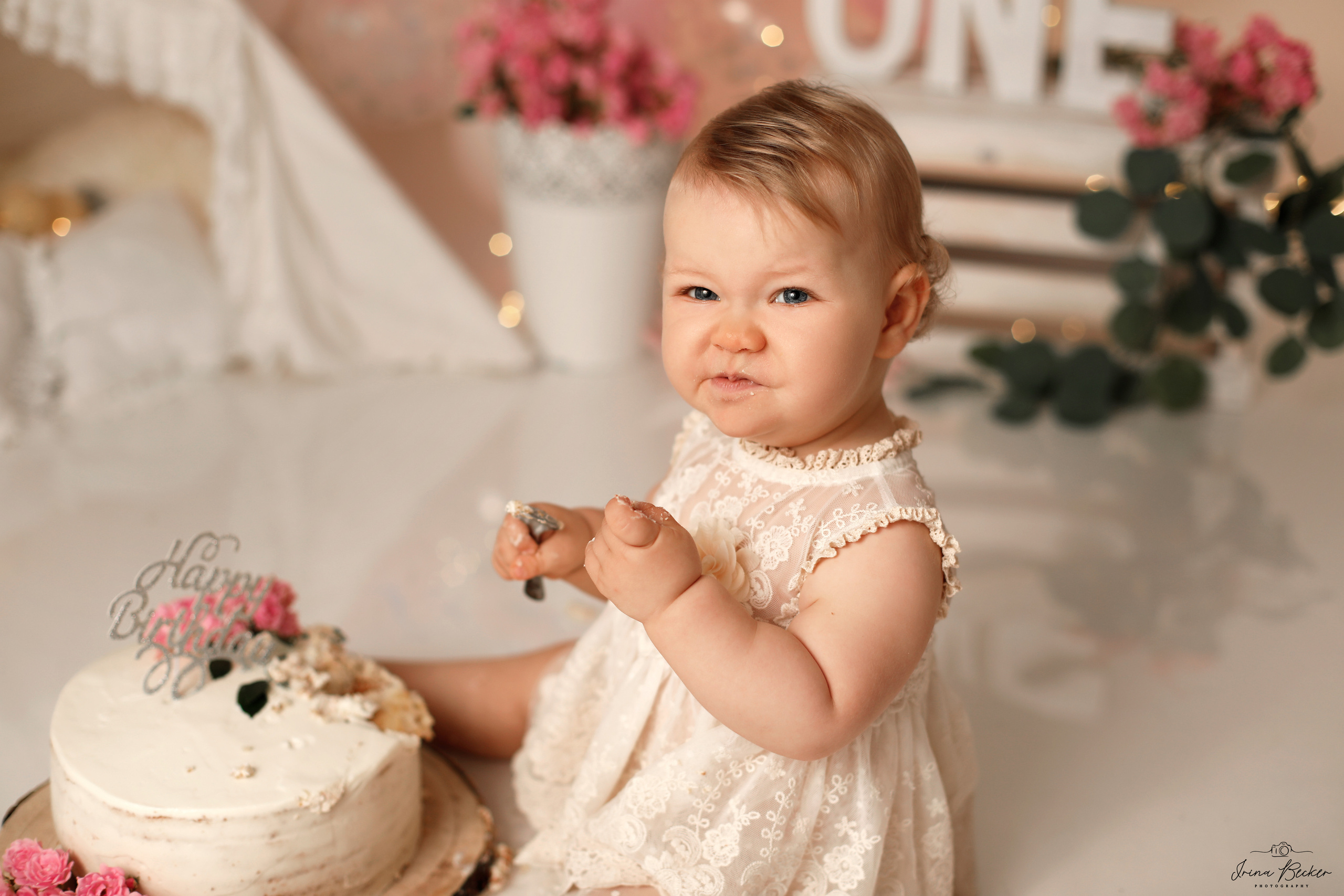 Cake-Smash Ulm, Cake-Smash Stuttgart, Cake-Smash Metzingen, Cake-Smash, Neu-Ulm, Cake-Smash Göppingen, Erste Torte, Erste Geburtstag, Baby Shooting, Babyfotografie Ulm, Geburtstags Torte, 1 jähr shooting, Erste Torte Ulm, Erste Torte Stuttgart, Erste Torte Metzingen, Erste Torte Neu-Ulm, Babyfotografie Neu-Ulm, Babyfotografie Stuttgart, Babyfotografie Reutlingen, Babyfotografie Memmingen, Babyfotografie Günzburg, Babyfotografie Ravensburg, Babyfotografie Bodensee, Babyfotografie Tübingen, Babyfotografie Sigmaringen, Kindergeburstag Ulm, Babyfotograf Ulm, Babyfotograf Ehingen, Babyfotograf Riedlingen, Babyfotograf Laupheim,Erste Geburtstag, Geburtstagskind