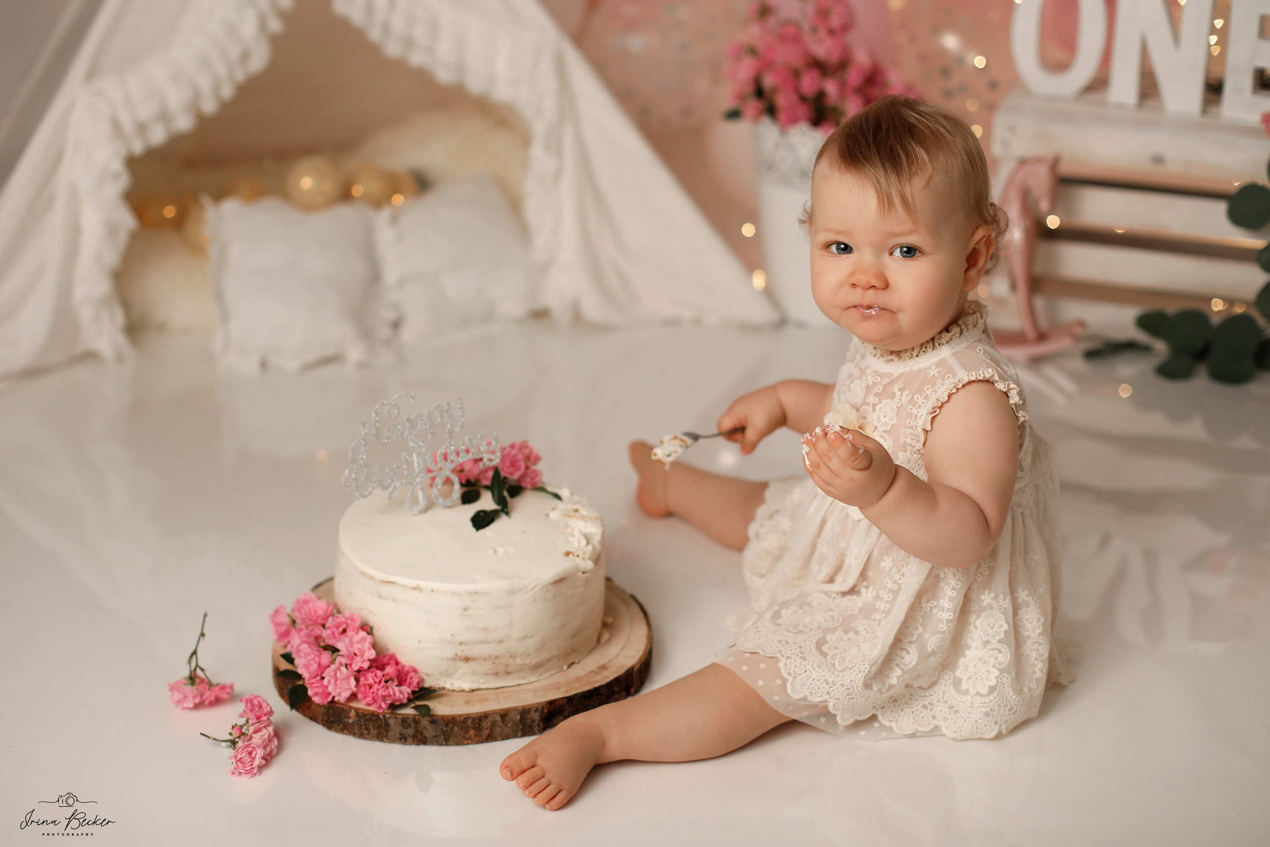 Cake-Smash Ulm, Cake-Smash Stuttgart, Cake-Smash Metzingen, Cake-Smash, Neu-Ulm, Cake-Smash Göppingen, Erste Torte, Erste Geburtstag, Baby Shooting, Babyfotografie Ulm, Geburtstags Torte, 1 jähr shooting, Erste Torte Ulm, Erste Torte Stuttgart, Erste Torte Metzingen, Erste Torte Neu-Ulm, Babyfotografie Neu-Ulm, Babyfotografie Stuttgart, Babyfotografie Reutlingen, Babyfotografie Memmingen, Babyfotografie Günzburg, Babyfotografie Ravensburg, Babyfotografie Bodensee, Babyfotografie Tübingen, Babyfotografie Sigmaringen, Kindergeburstag Ulm, Babyfotograf Ulm, Babyfotograf Ehingen, Babyfotograf Riedlingen, Babyfotograf Laupheim,Erste Geburtstag