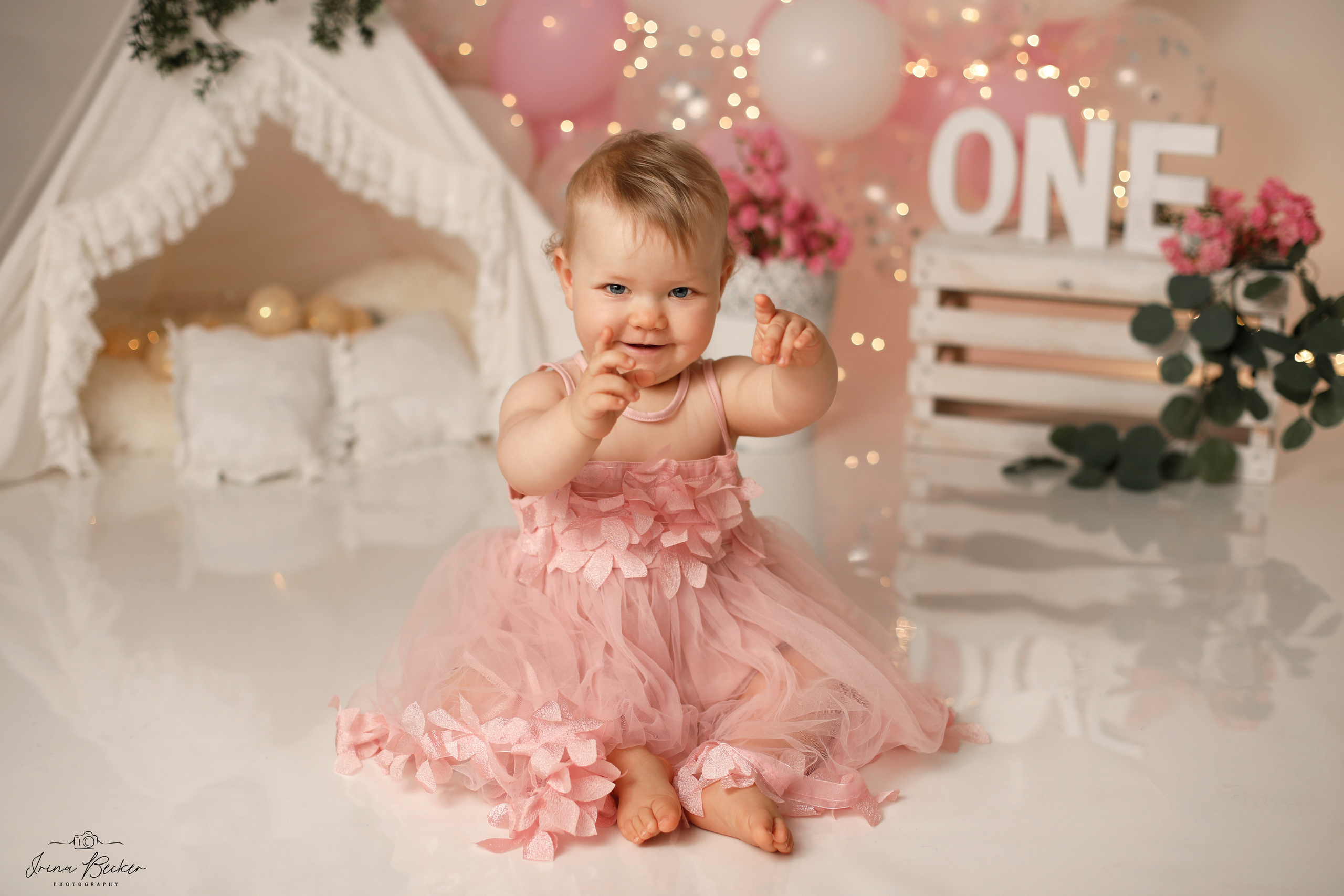 Cake-Smash Ulm, Cake-Smash Stuttgart, Cake-Smash Metzingen, Cake-Smash, Neu-Ulm, Cake-Smash Göppingen, Erste Torte, Erste Geburtstag, Baby Shooting, Babyfotografie Ulm, Geburtstags Torte, 1 jähr shooting, Erste Torte Ulm, Erste Torte Stuttgart, Erste Torte Metzingen, Erste Torte Neu-Ulm, Babyfotografie Neu-Ulm, Babyfotografie Stuttgart, Babyfotografie Reutlingen, Babyfotografie Memmingen, Babyfotografie Günzburg, Babyfotografie Ravensburg, Babyfotografie Bodensee, Babyfotografie Tübingen, Babyfotografie Sigmaringen, Kindergeburstag Ulm, Babyfotograf Ulm, Babyfotograf Ehingen, Babyfotograf Riedlingen, Babyfotograf Laupheim,Erste Geburtstag