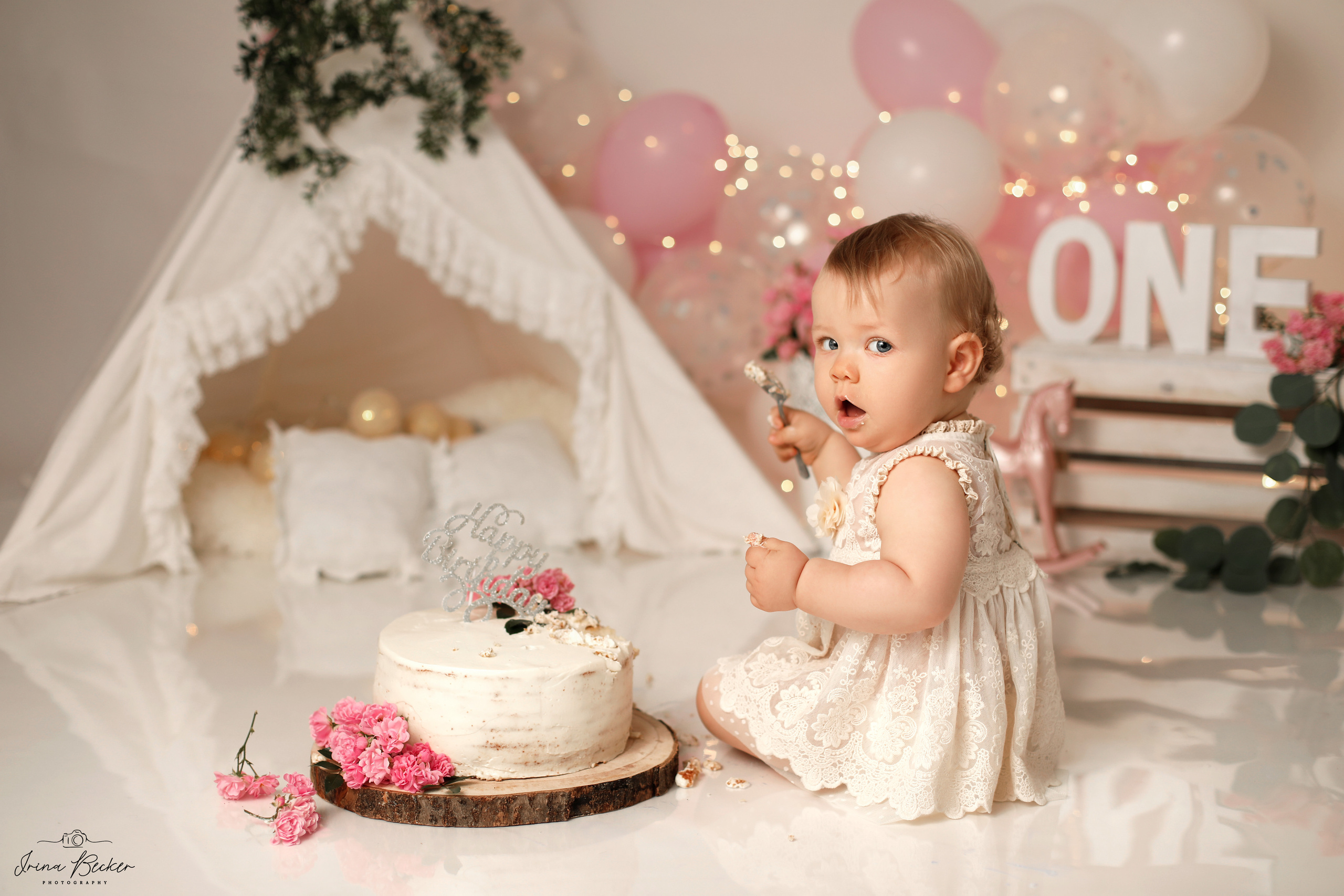 Cake-Smash Ulm, Cake-Smash Stuttgart, Cake-Smash Metzingen, Cake-Smash, Neu-Ulm, Cake-Smash Göppingen, Erste Torte, Erste Geburtstag, Baby Shooting, Babyfotografie Ulm, Geburtstags Torte, 1 jähr shooting, Erste Torte Ulm, Erste Torte Stuttgart, Erste Torte Metzingen, Erste Torte Neu-Ulm, Babyfotografie Neu-Ulm, Babyfotografie Stuttgart, Babyfotografie Reutlingen, Babyfotografie Memmingen, Babyfotografie Günzburg, Babyfotografie Ravensburg, Babyfotografie Bodensee, Babyfotografie Tübingen, Babyfotografie Sigmaringen, Kindergeburstag Ulm, Babyfotograf Ulm, Babyfotograf Ehingen, Babyfotograf Riedlingen, Babyfotograf Laupheim,Erste Geburtstag