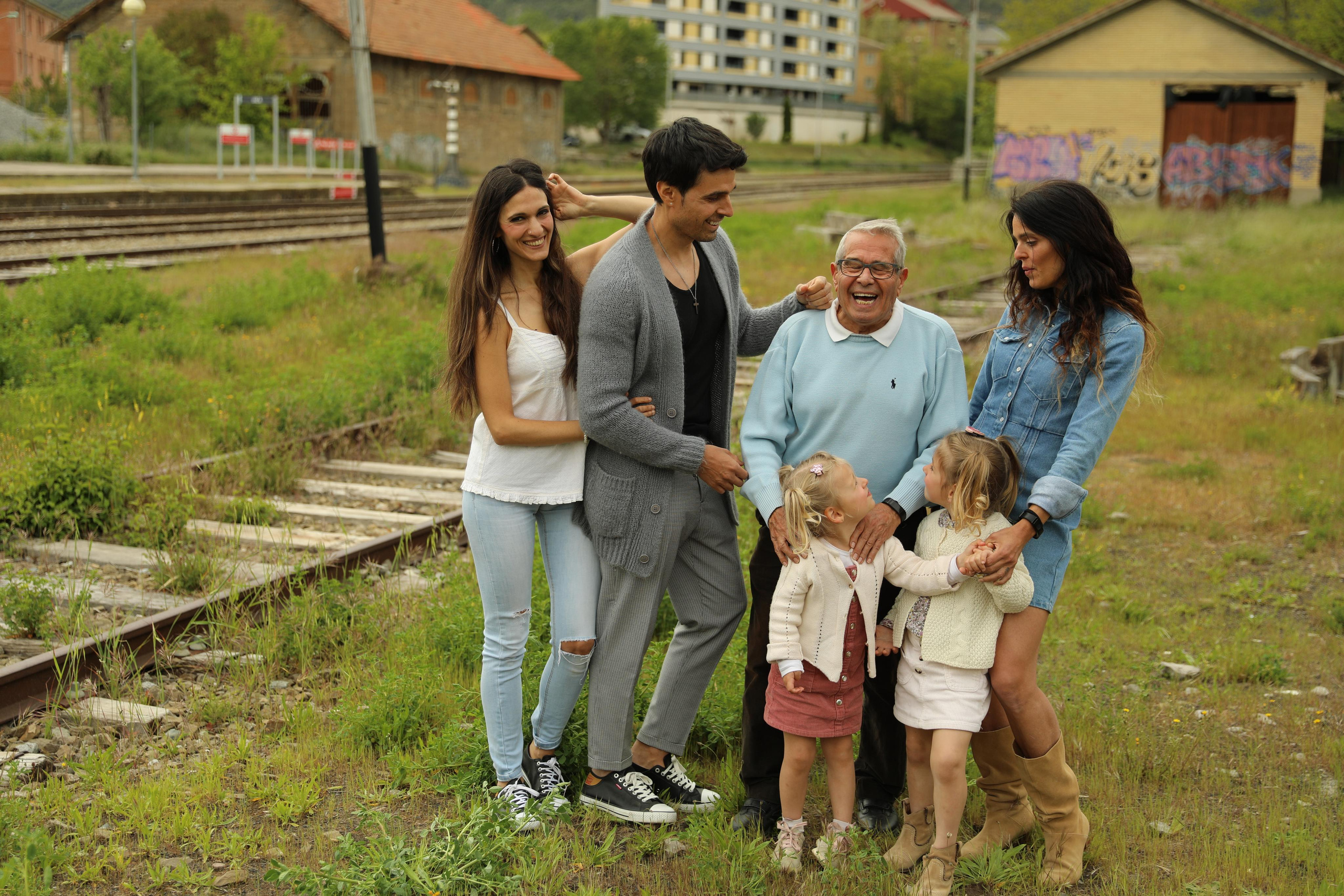 Familiar e infantil. Fotografía de Eventos, Embarazo y Familiar en Pirineos