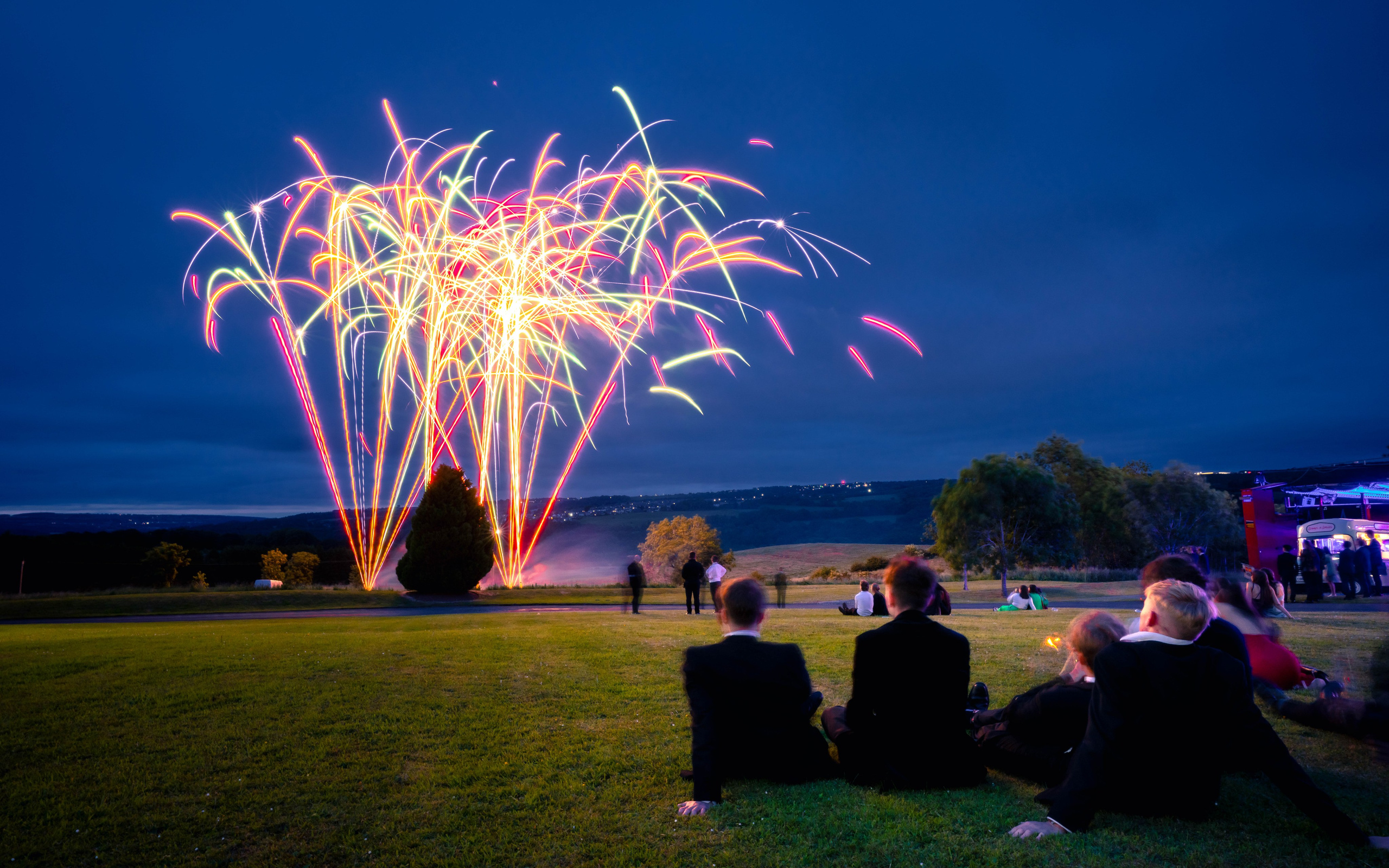 The Midas Touch: Van Mildert Summer Ball. Expect Miracles Photography by Kate & Andrew