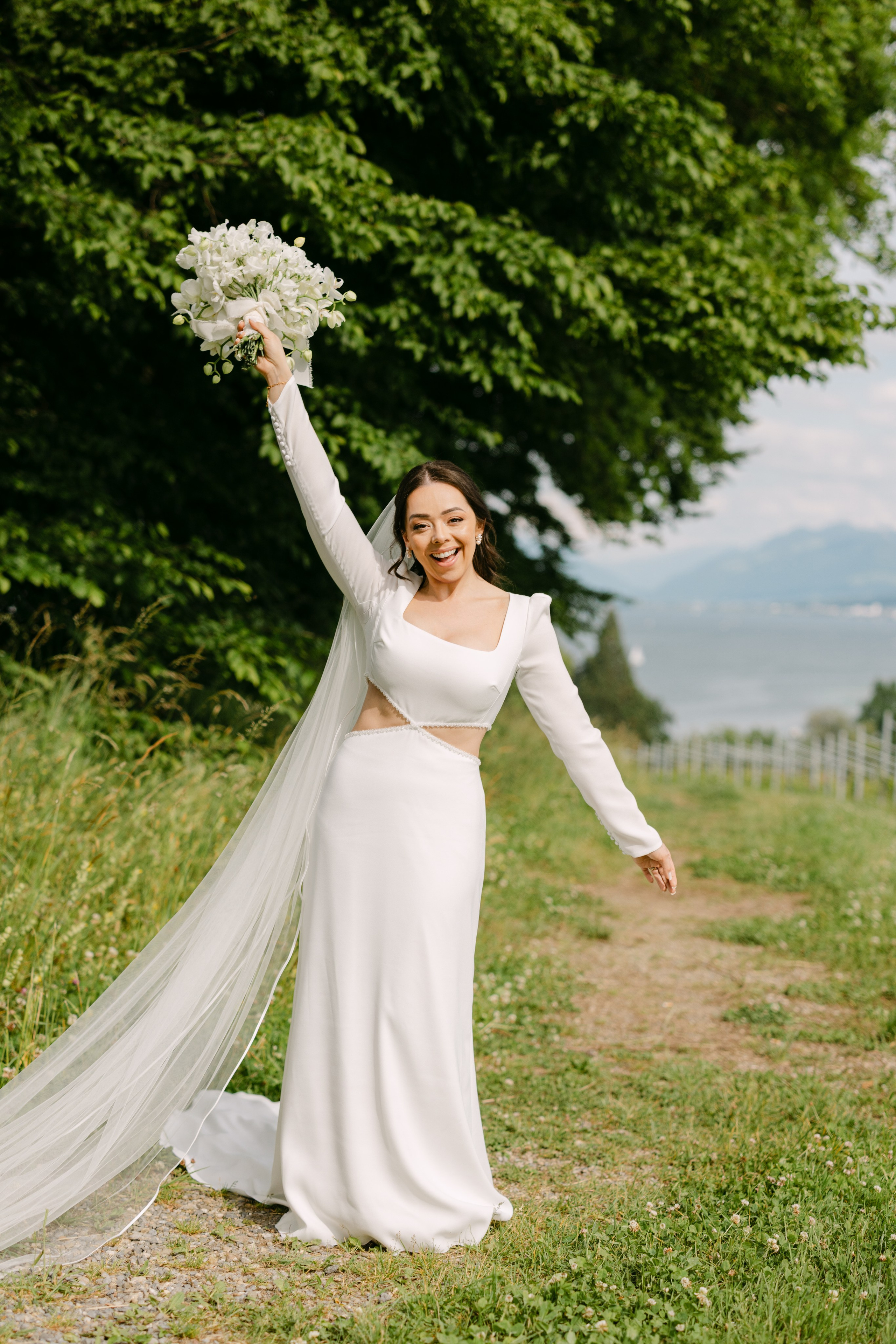 Unforgettable Wedding at Lake Zurich: Landgasthof Halbinsel Au. Wedding and Family Photographer Switzerland and Italy. Valeria Diaz