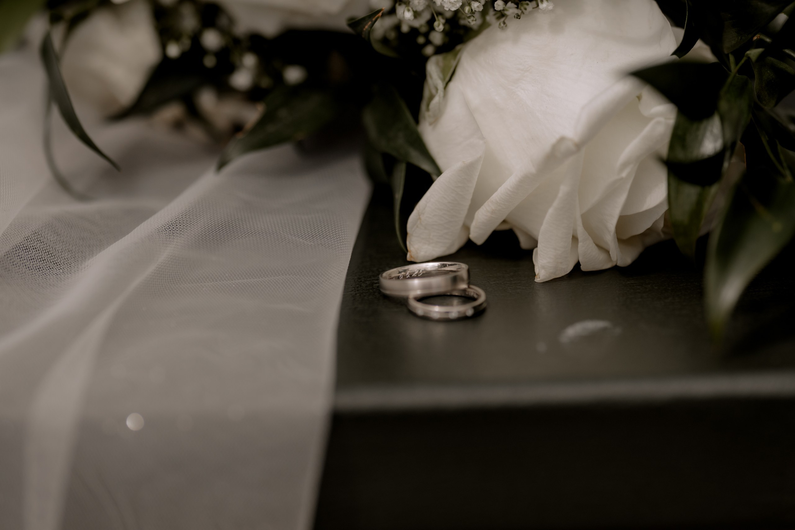 Chom & Kevin | Romantische Hochzeitsbilder in Würzburg – Hochzeitsfotografin Anna Saribekyan. Anna Saribekyan – Beste Hochzeitsfotografin in Würzburg, Top 10 in Deutschland