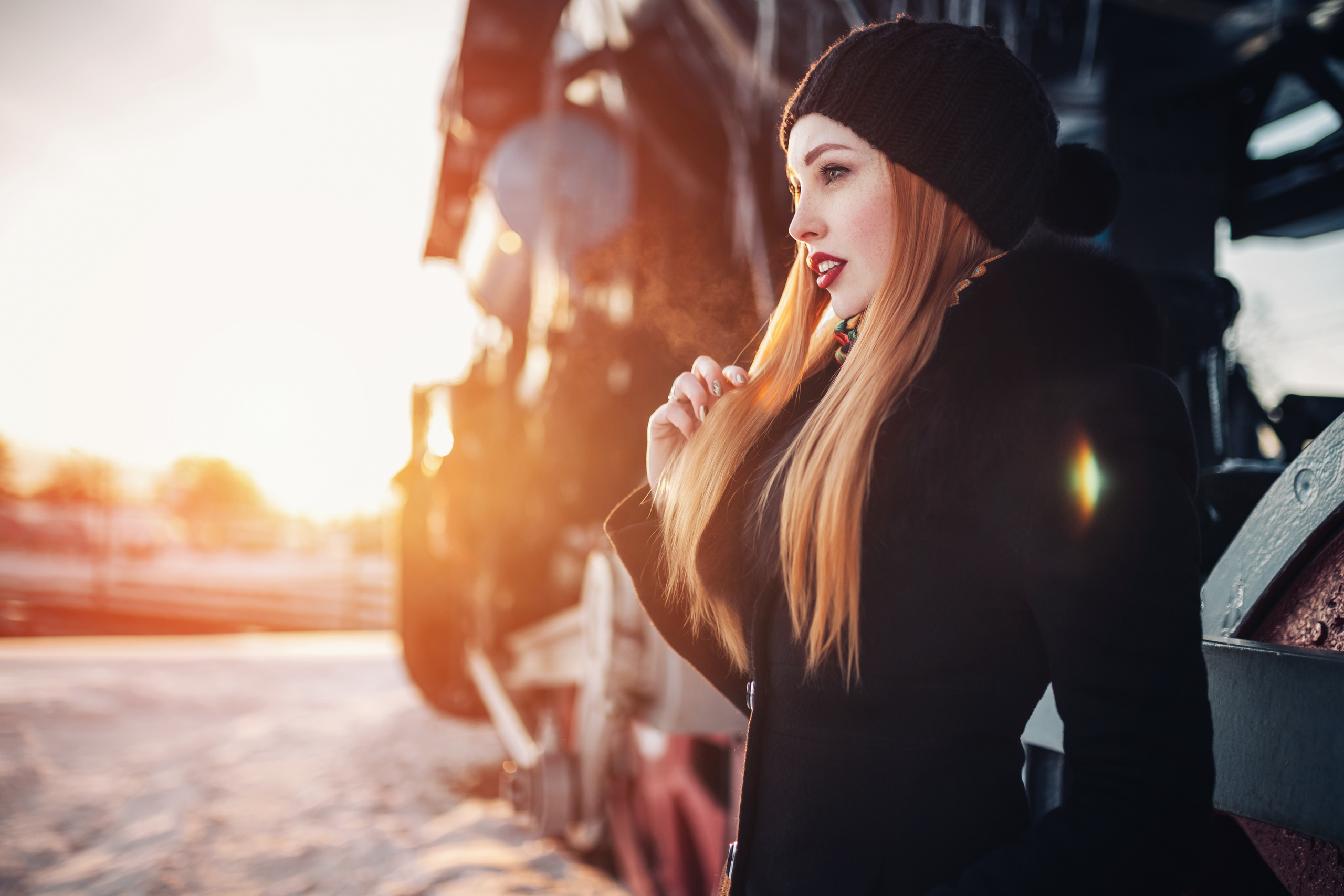 Elena Skullova, photographer and model. Mark Smilyanic | Portrait and Adventure Photographer from Belgrade